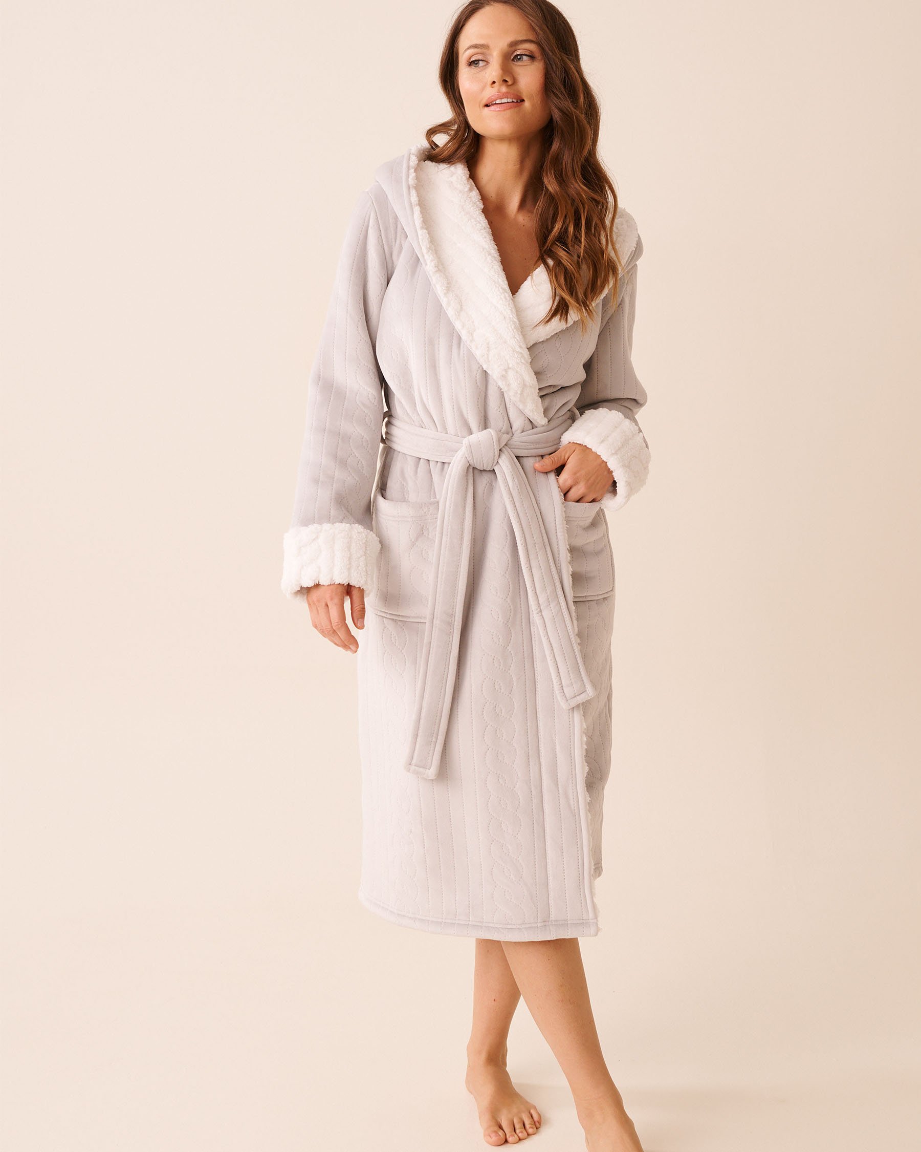 LA VIE EN ROSE Luxurious Hooded Robe Light Grey 40600218 - View1