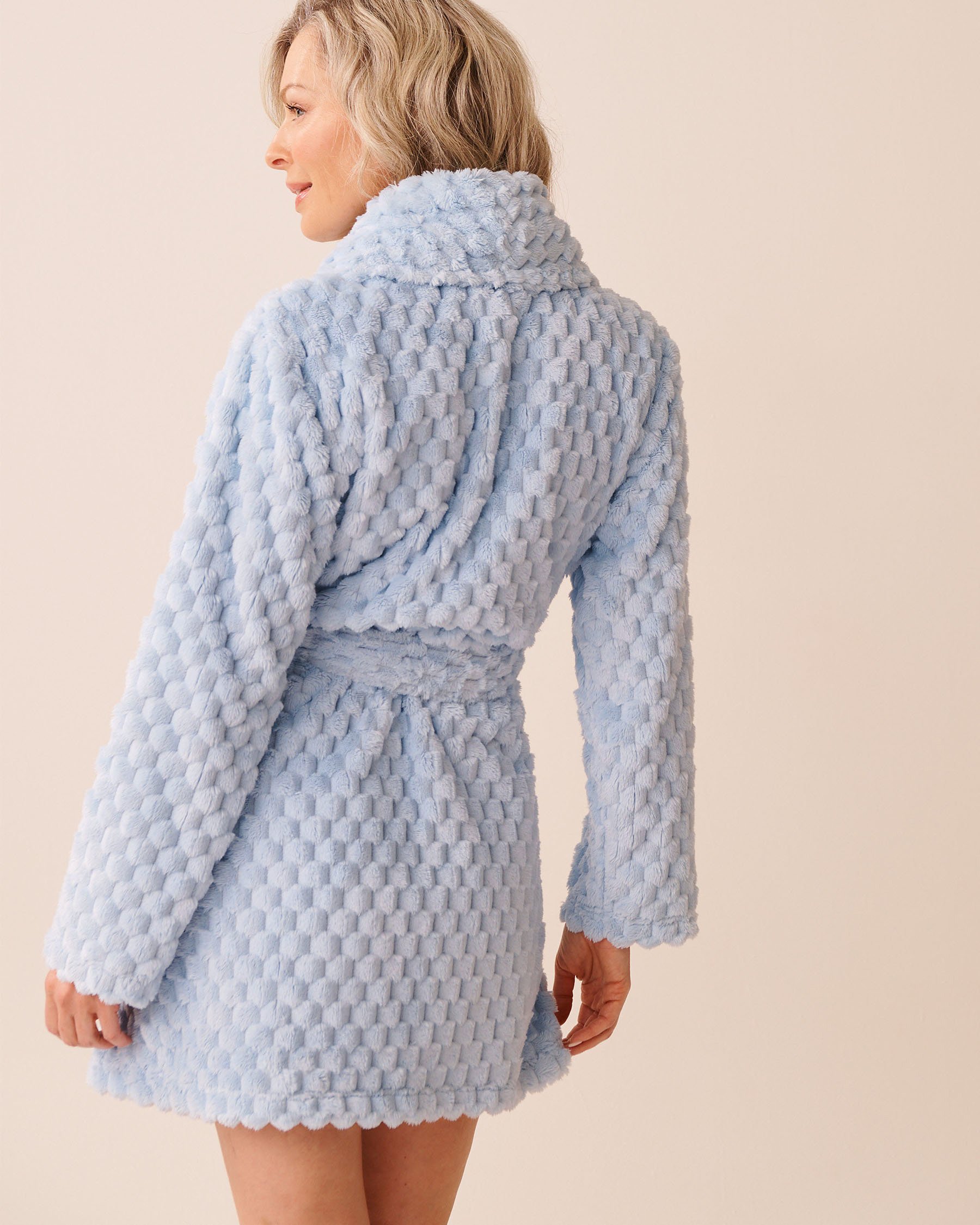 LA VIE EN ROSE Soft Plush Quilted Effect Robe Light Blue 40600219 - View2