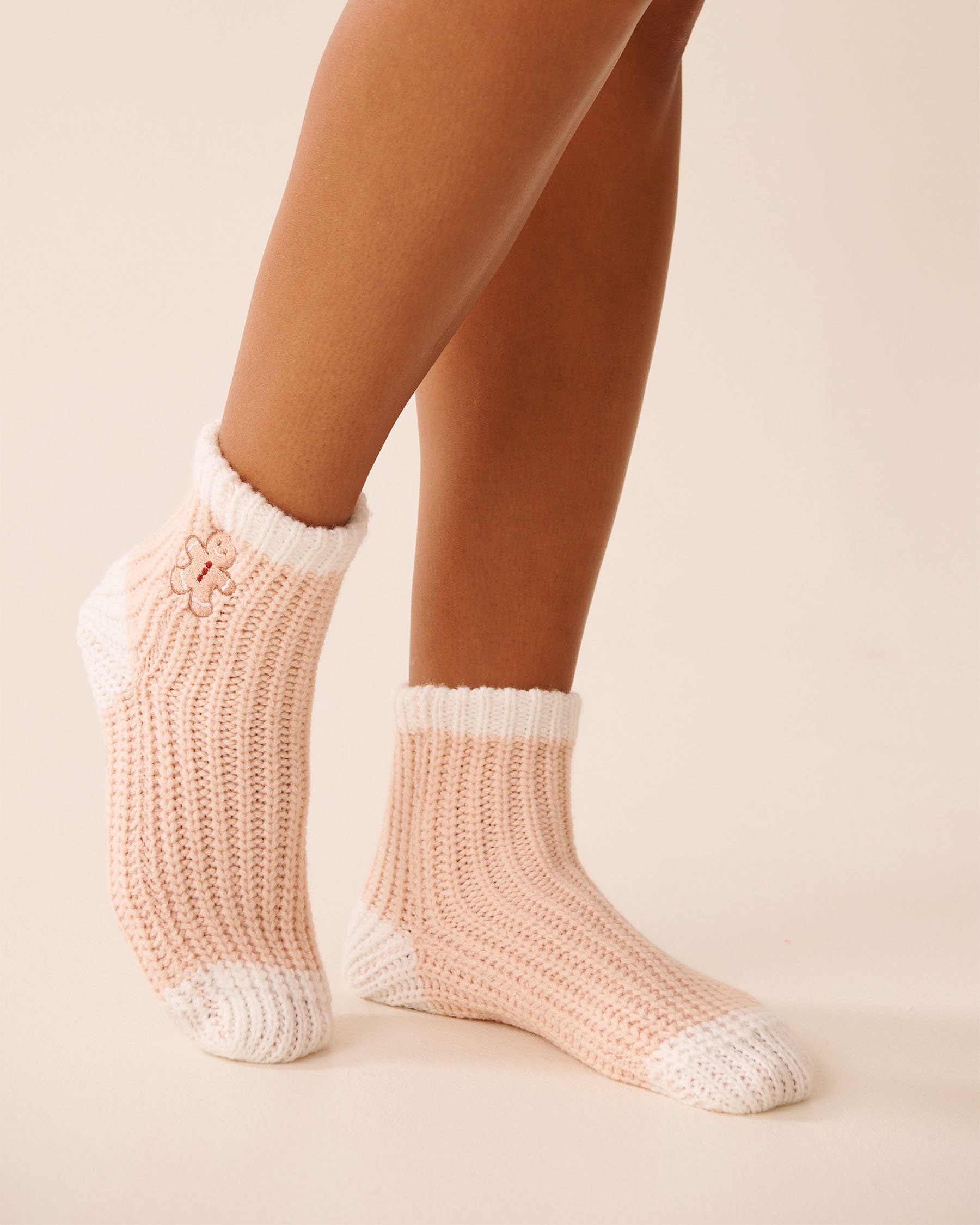 LA VIE EN ROSE Embroidered Gingerbread Socks Beige/Gingerbread 40700423 - View2