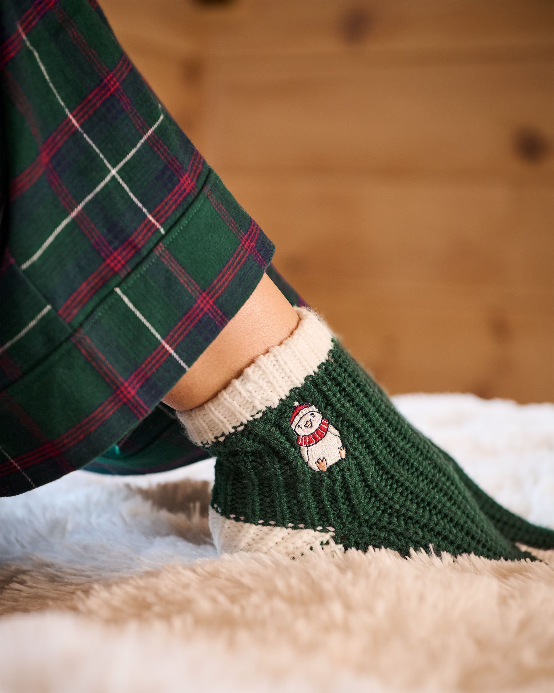 LA VIE EN ROSE Embroidered Penguin Socks Green/Penguin 40700423 - View1