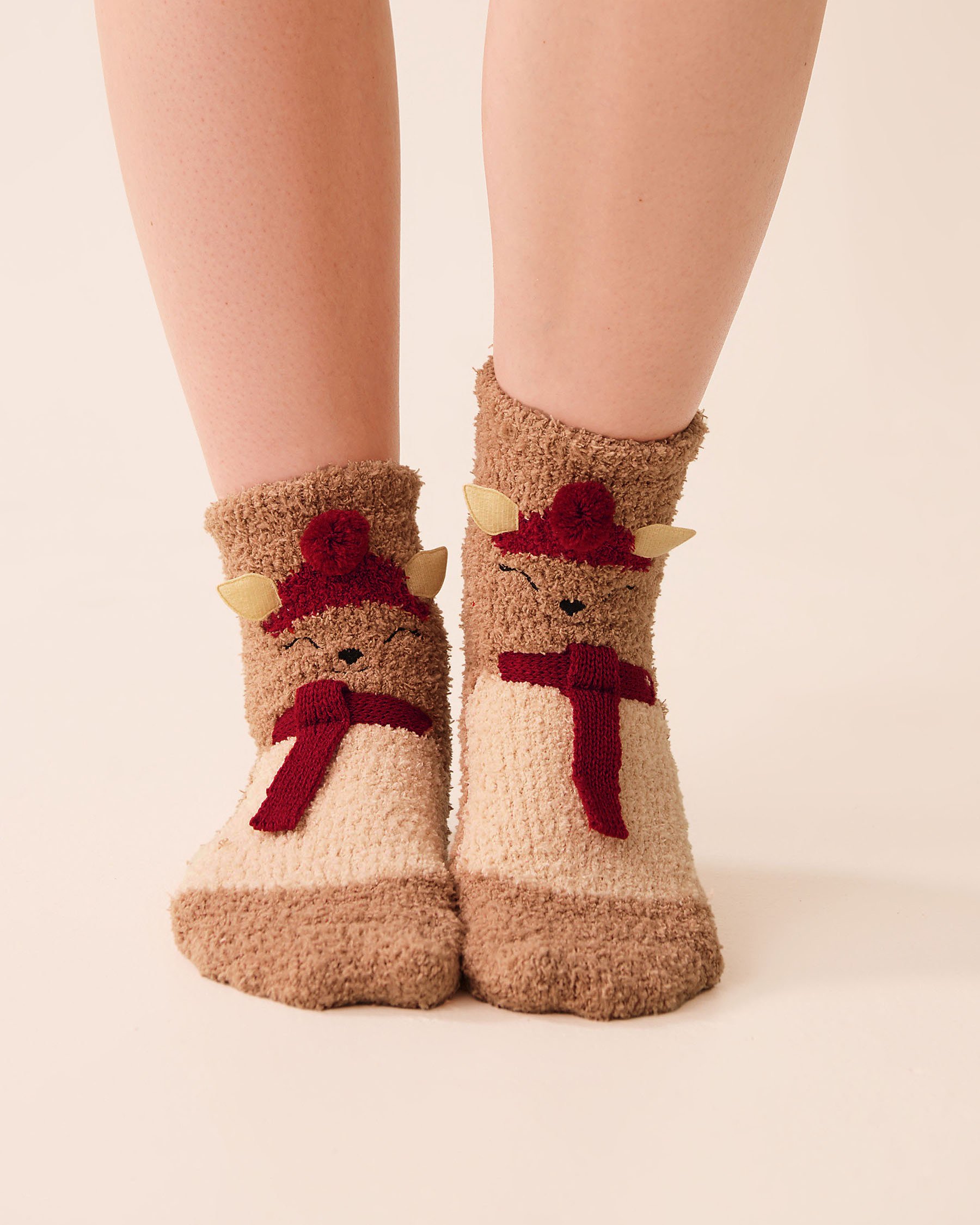 LA VIE EN ROSE Plush Deer Socks Light Brown/Deer 40700425 - View1