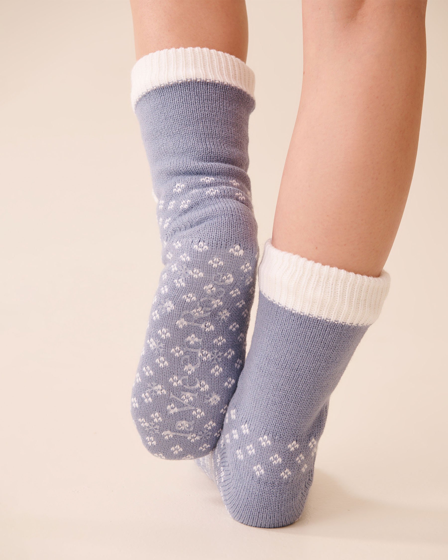 LA VIE EN ROSE Long Knit and Sherpa Sheep Socks Light Blue/Sheep 40700426 - View2