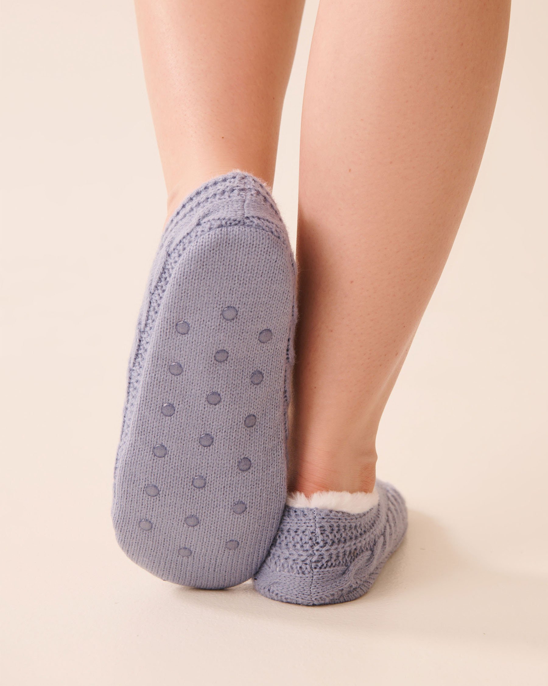 LA VIE EN ROSE Cable Knit and Faux Fur Slipper Socks Greyish Blue 40700445 - View3