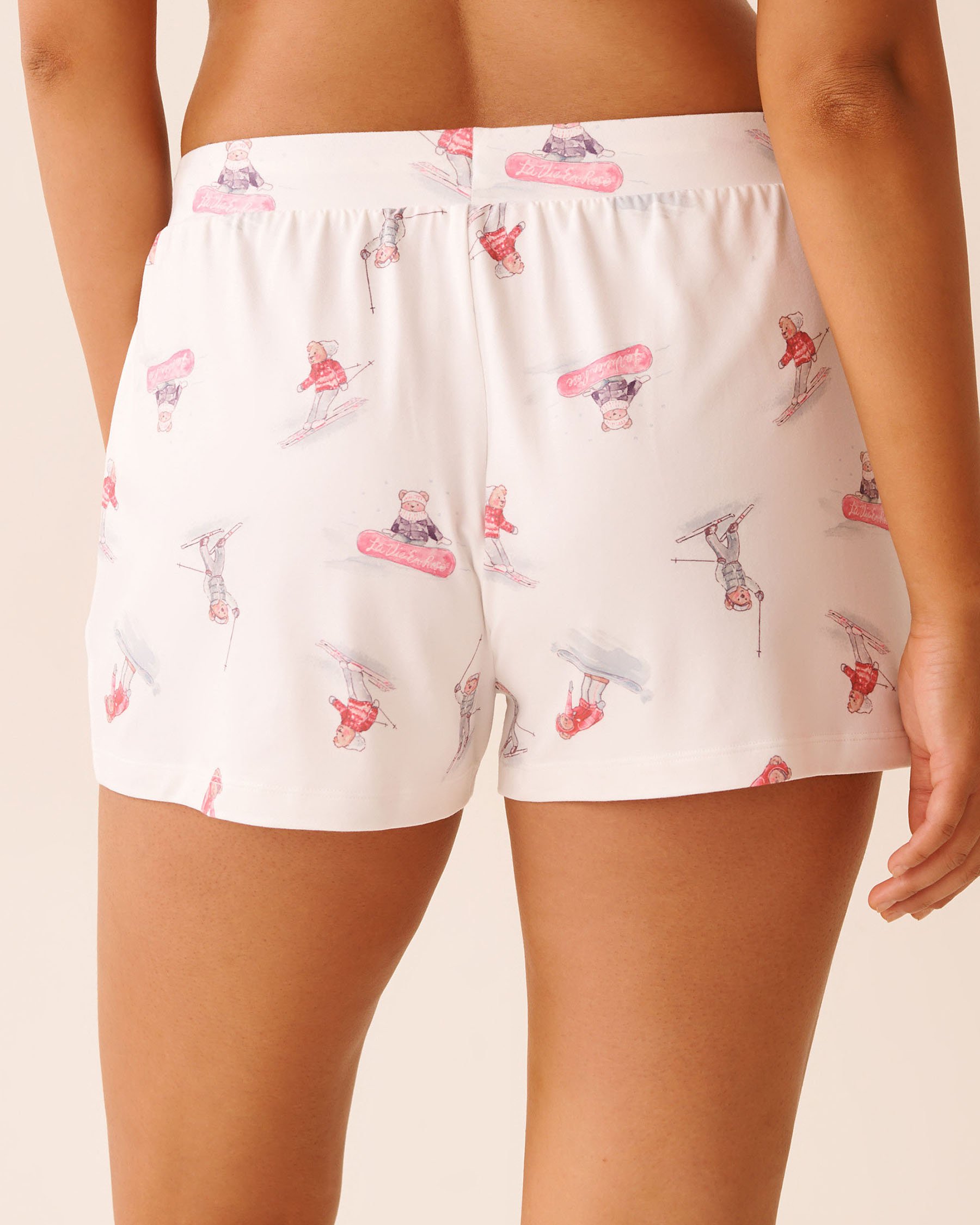 LA VIE EN ROSE Après-Ski Print Super Soft Pajama Shorts White/Skiing Bears 40200798 - View2