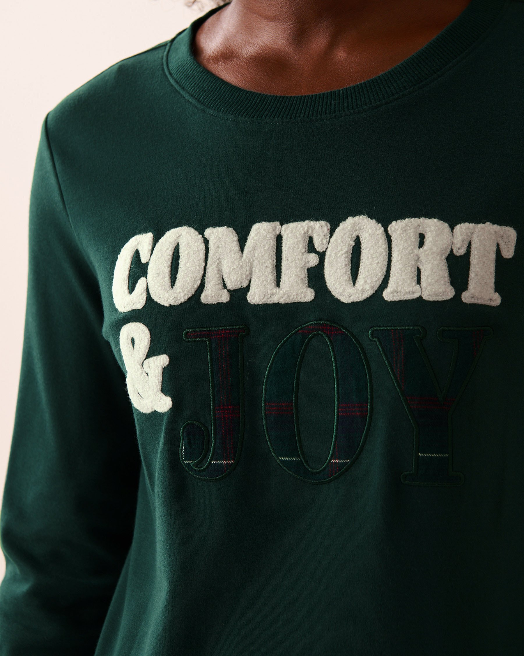 LA VIE EN ROSE Comfort & Joy Interlock Sweater Fir Green 40100788 - View5