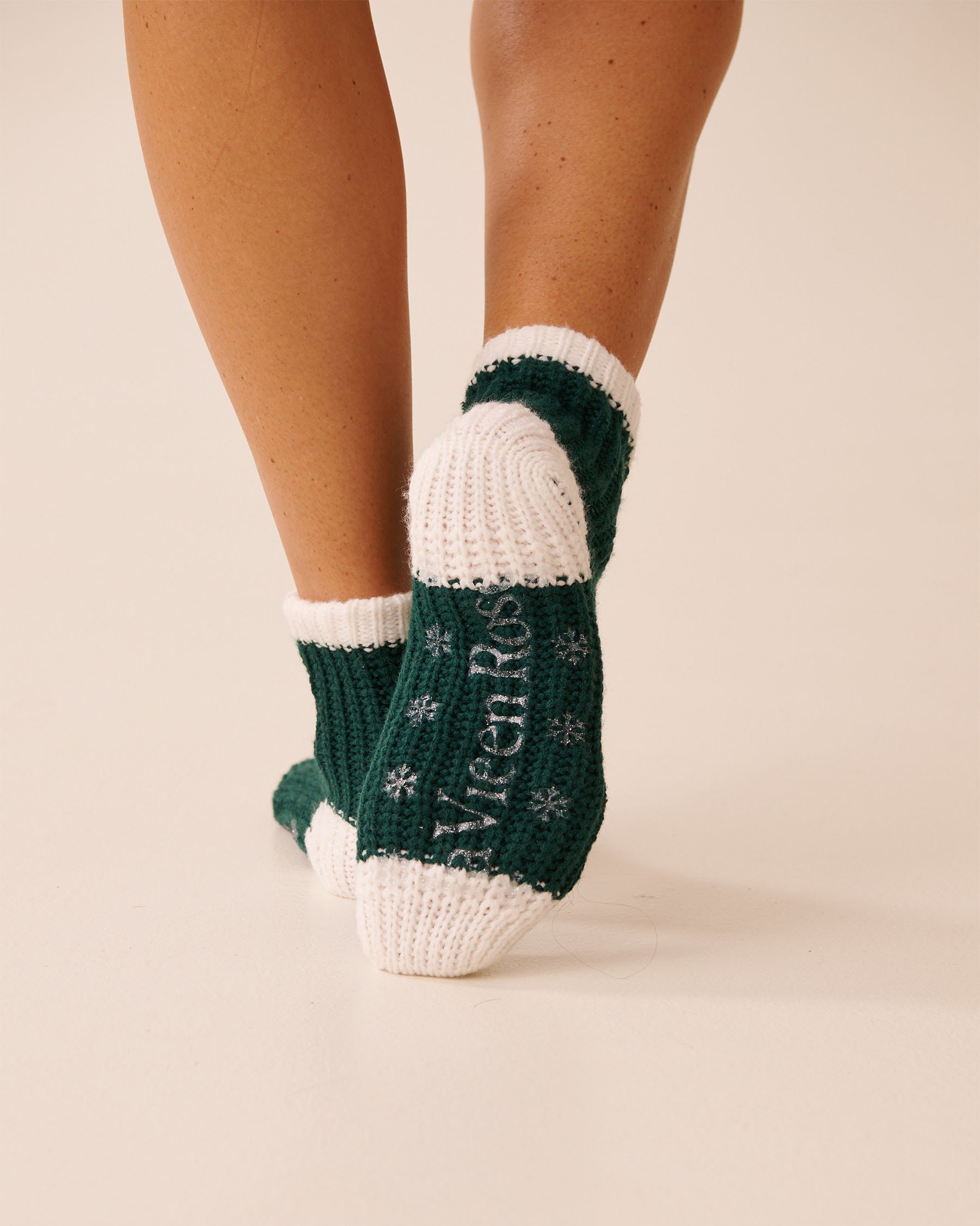 LA VIE EN ROSE Embroidered Penguin Socks Green/Penguin 40700423 - View3