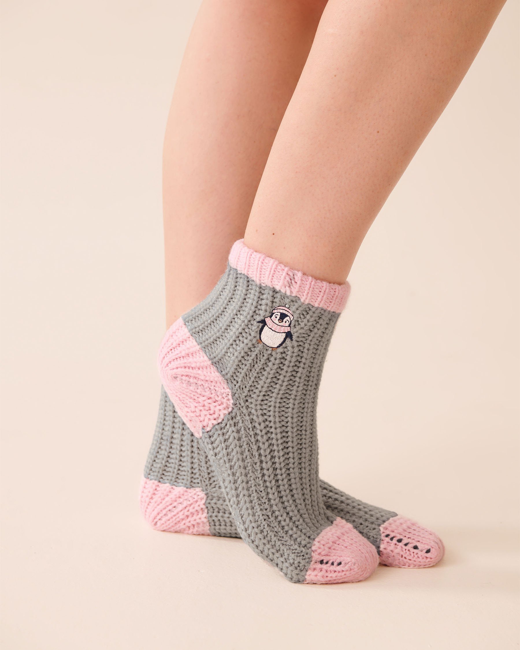 LA VIE EN ROSE Embroidered Penguin Socks Grey/Penguin 40700423 - View1