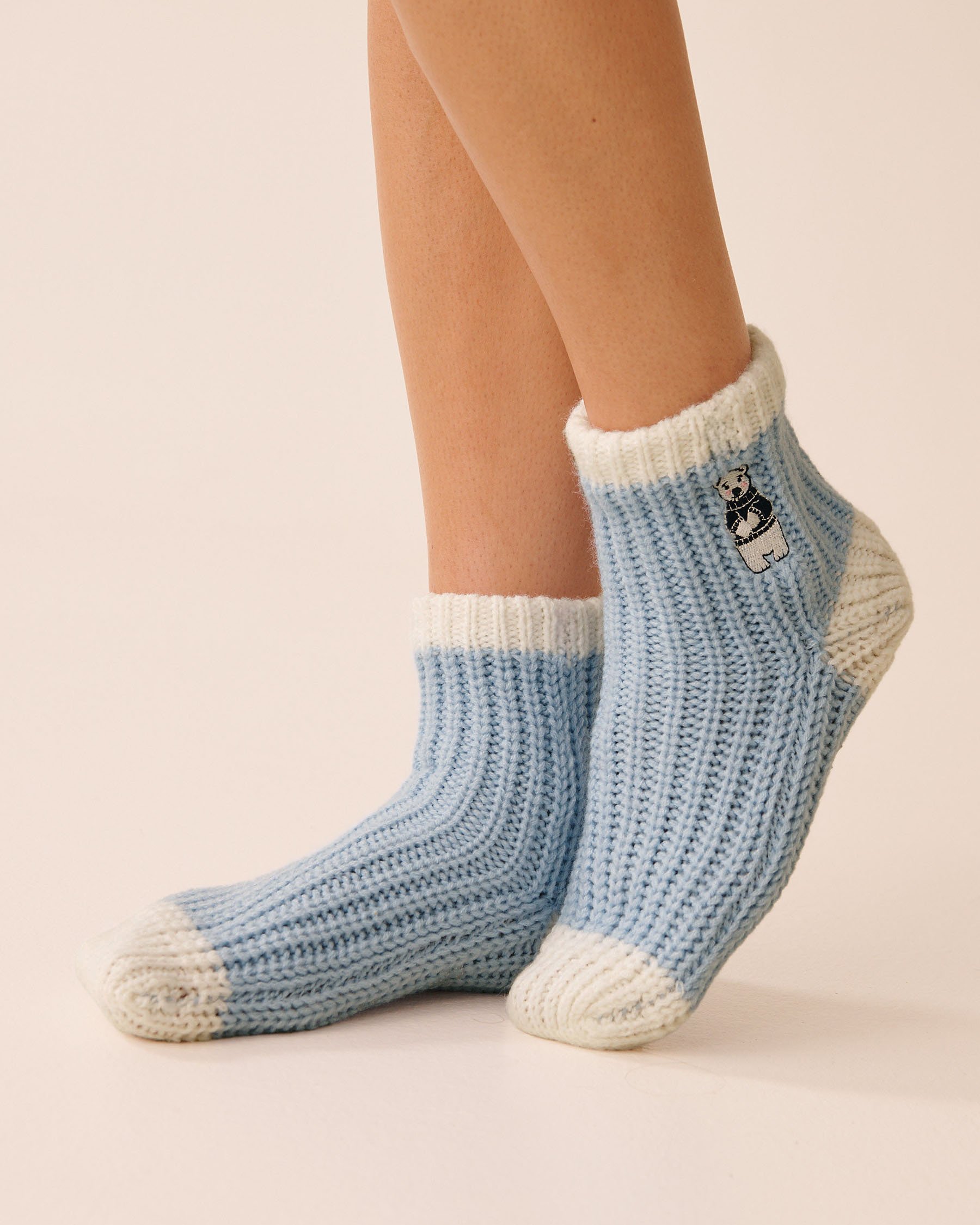 LA VIE EN ROSE Embroidered Polar Bear Socks Light Blue/Polar Bear 40700423 - View3