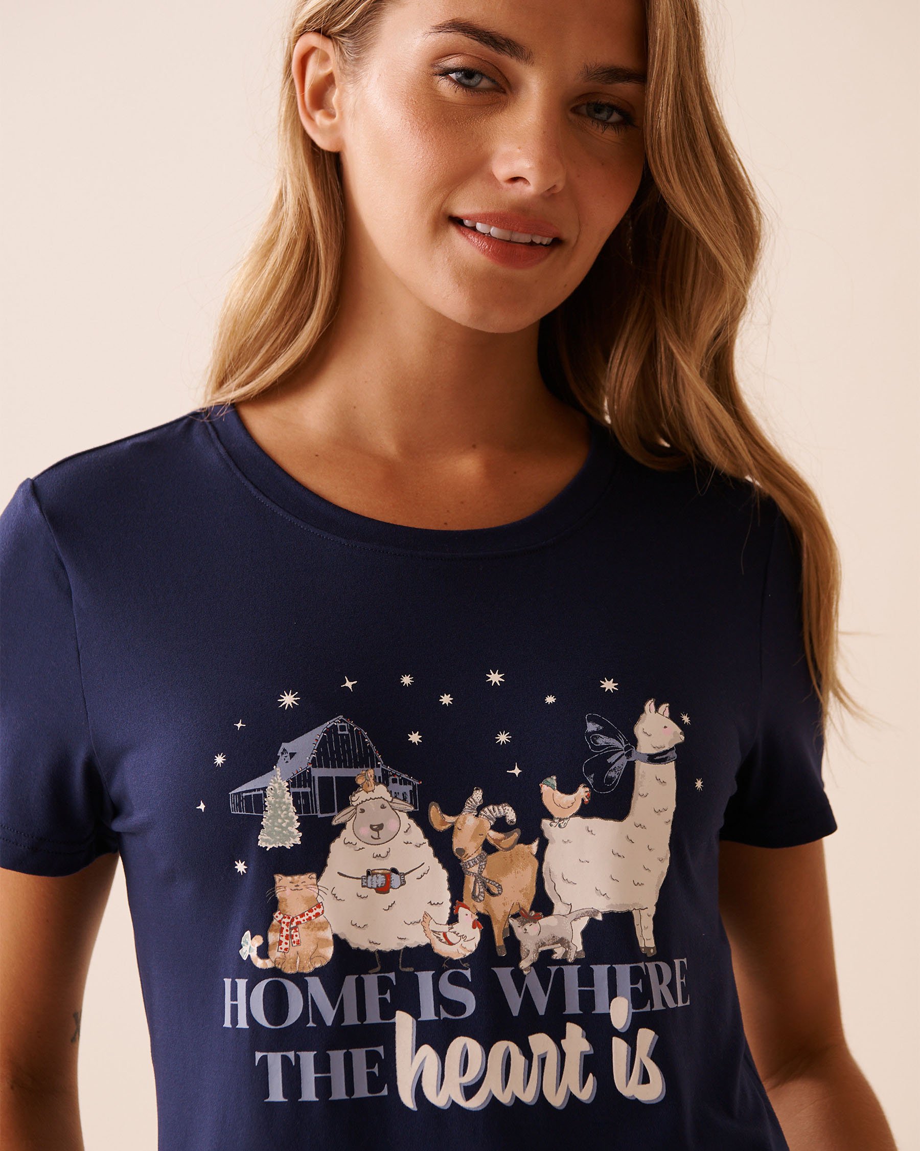 LA VIE EN ROSE Farm Friends Print Super Soft T-shirt Evening Blue 40100806 - View3