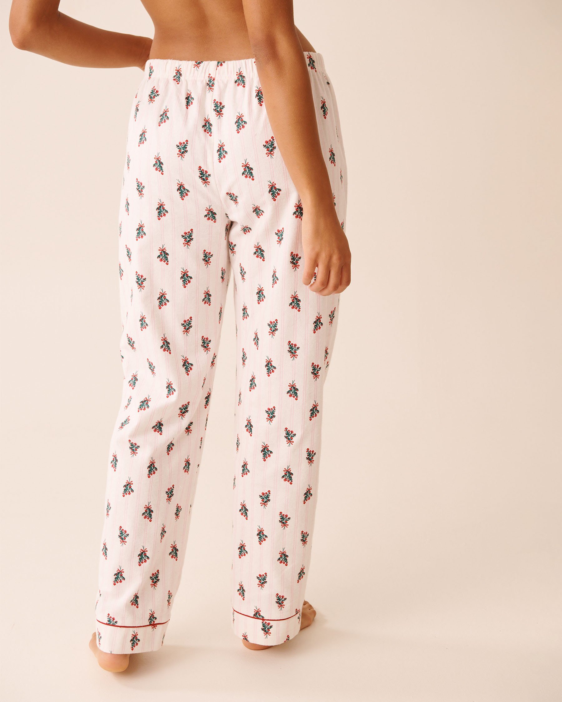 LA VIE EN ROSE Ensemble pyjama en flanelle imprimé bouquet de fleurs Blanc/Bouquets de fleurs 40400089 - Voir5