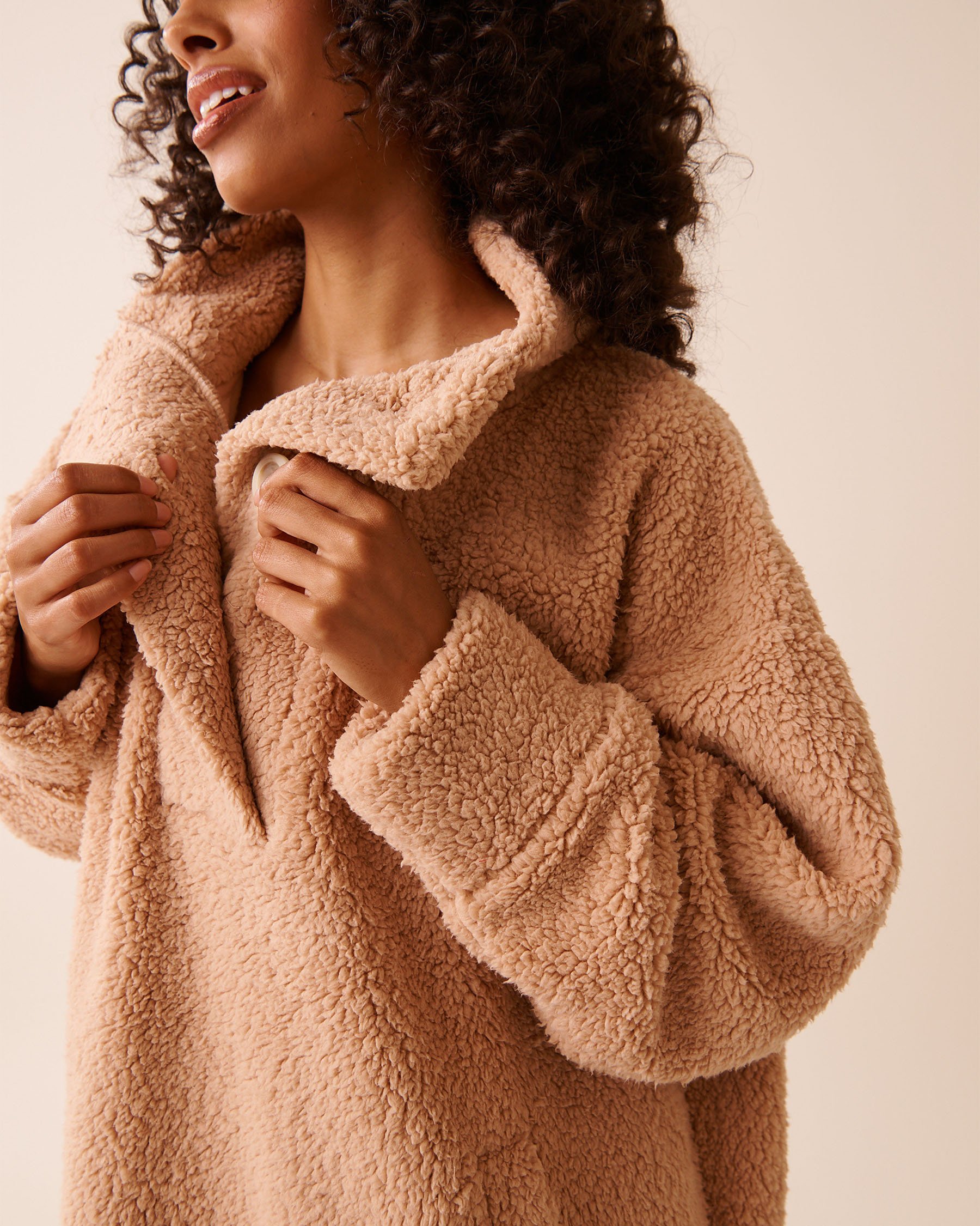 LA VIE EN ROSE Oversized Button-up Sweatshirt Light Brown 40700438 - View4