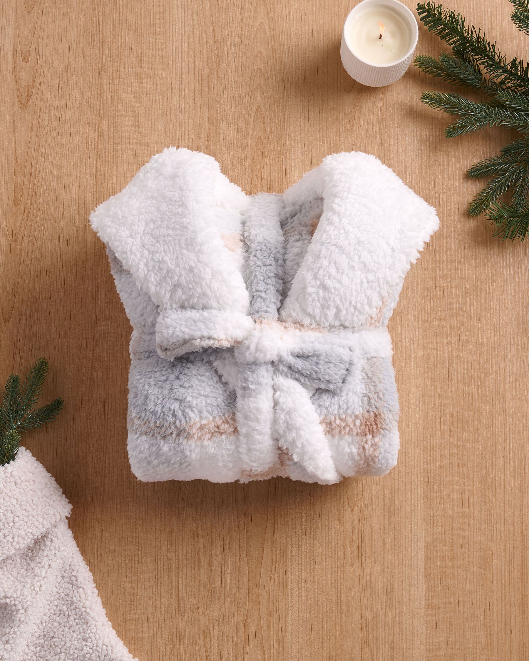 LA VIE EN ROSE Sherpa Plaid Robe Grey Plaid 40600224 - View5