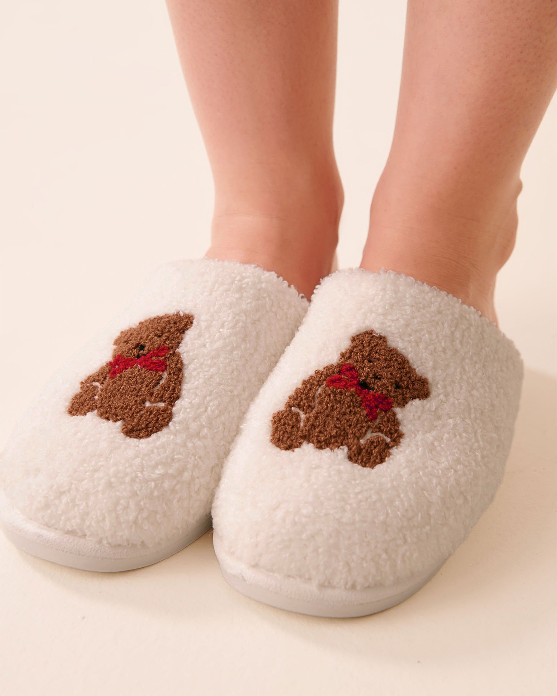 LA VIE EN ROSE Teddy Bear Embroidered Curly Fur Slippers Snow White 40700437 - View4