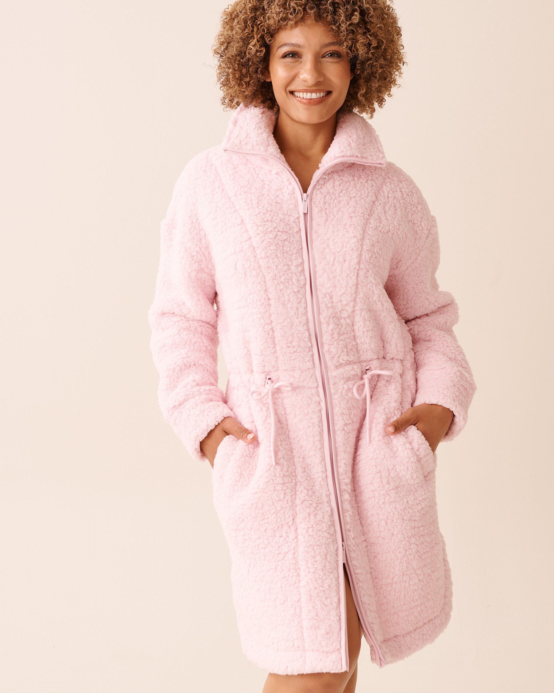 LA VIE EN ROSE Zip-up Funnel Neck Sherpa Robe Pastel Pink 40600221 - View3