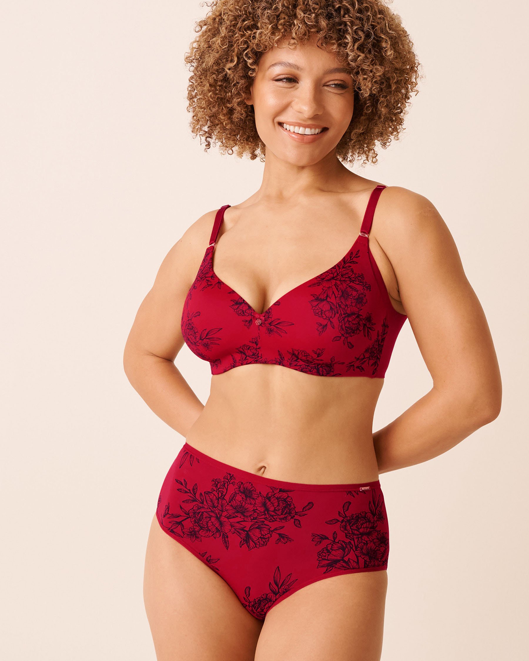 LA VIE EN ROSE Microfiber Sleek Back High Waist Bikini Panty Crimson Bloom 20300460 - View3