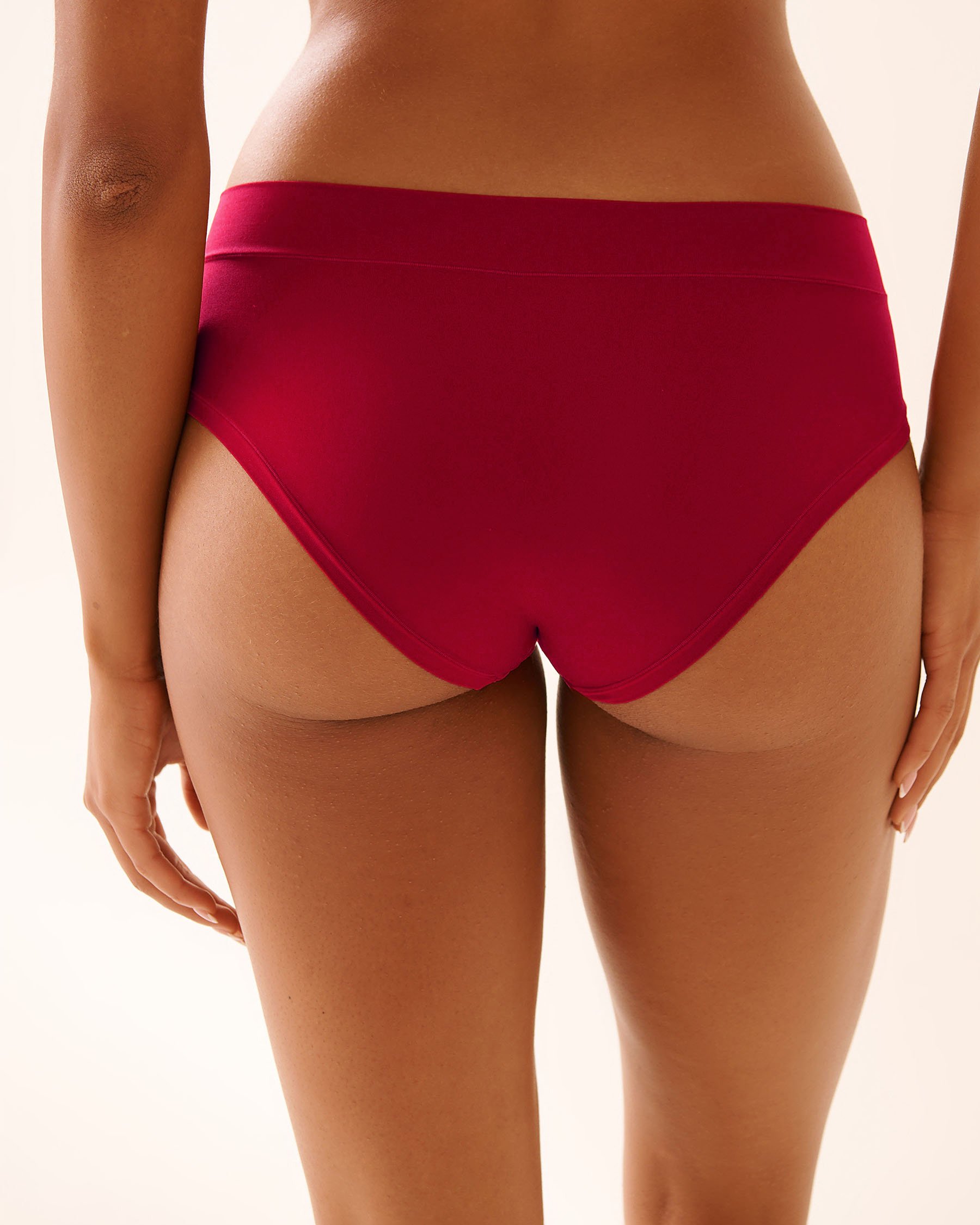 LA VIE EN ROSE Perfect Fit Hiphugger Panty Merry Red 20200729 - View2