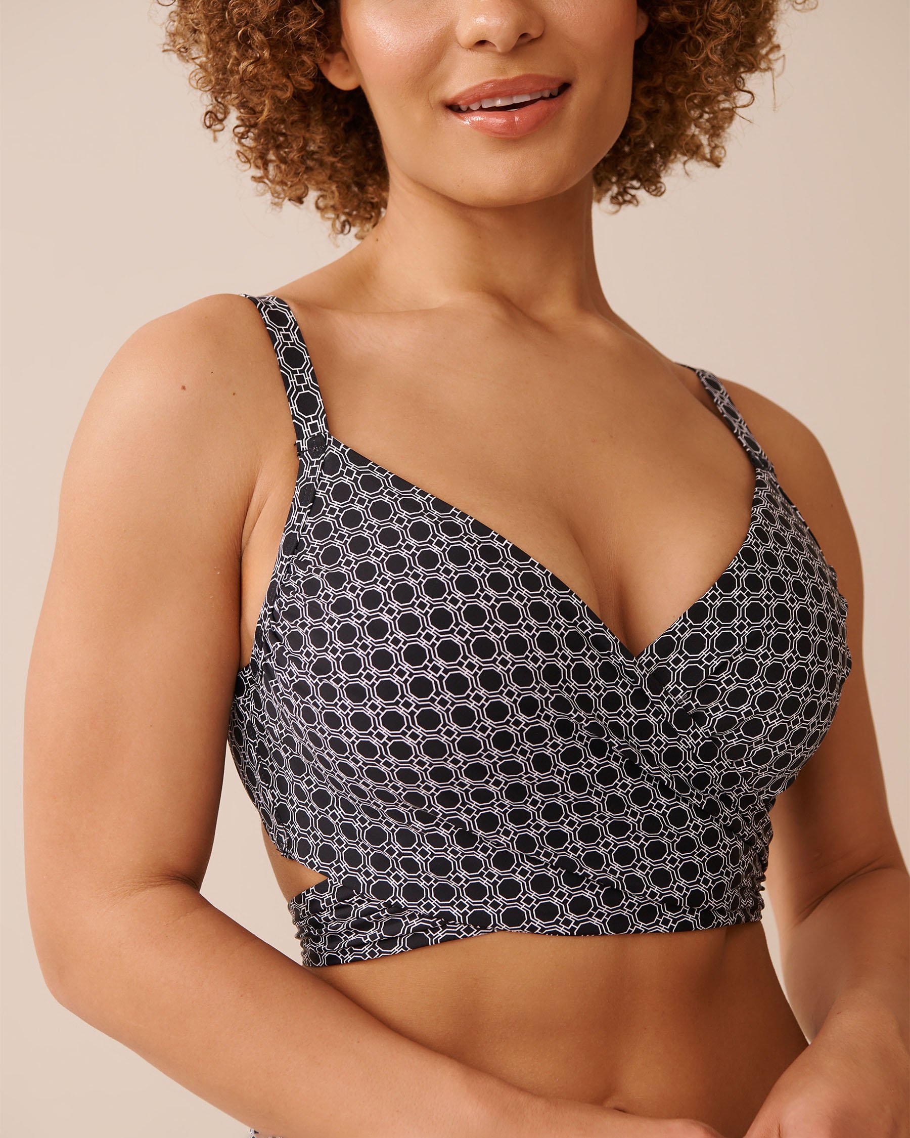 LA VIE EN ROSE AQUA Haut de bikini drapé bonnet D BLACK TILE Mosaïque noire 70200194 - View4