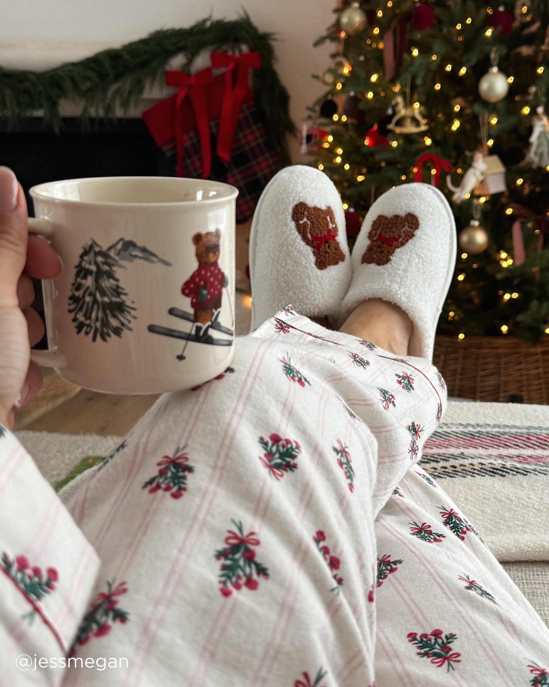 LA VIE EN ROSE Teddy Bear Embroidered Curly Fur Slippers Snow White 40700437 - View5