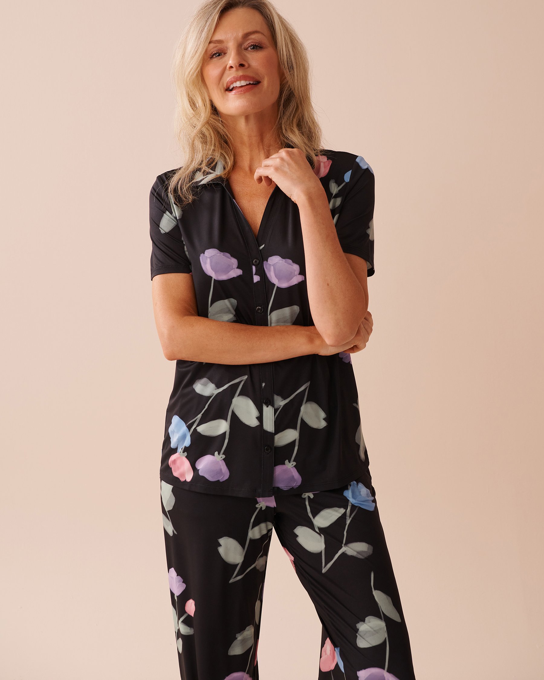 LA VIE EN ROSE Recycled Fibers Tulip Print Button-down Shirt Black/Pastel Tulips 60100120 - View1