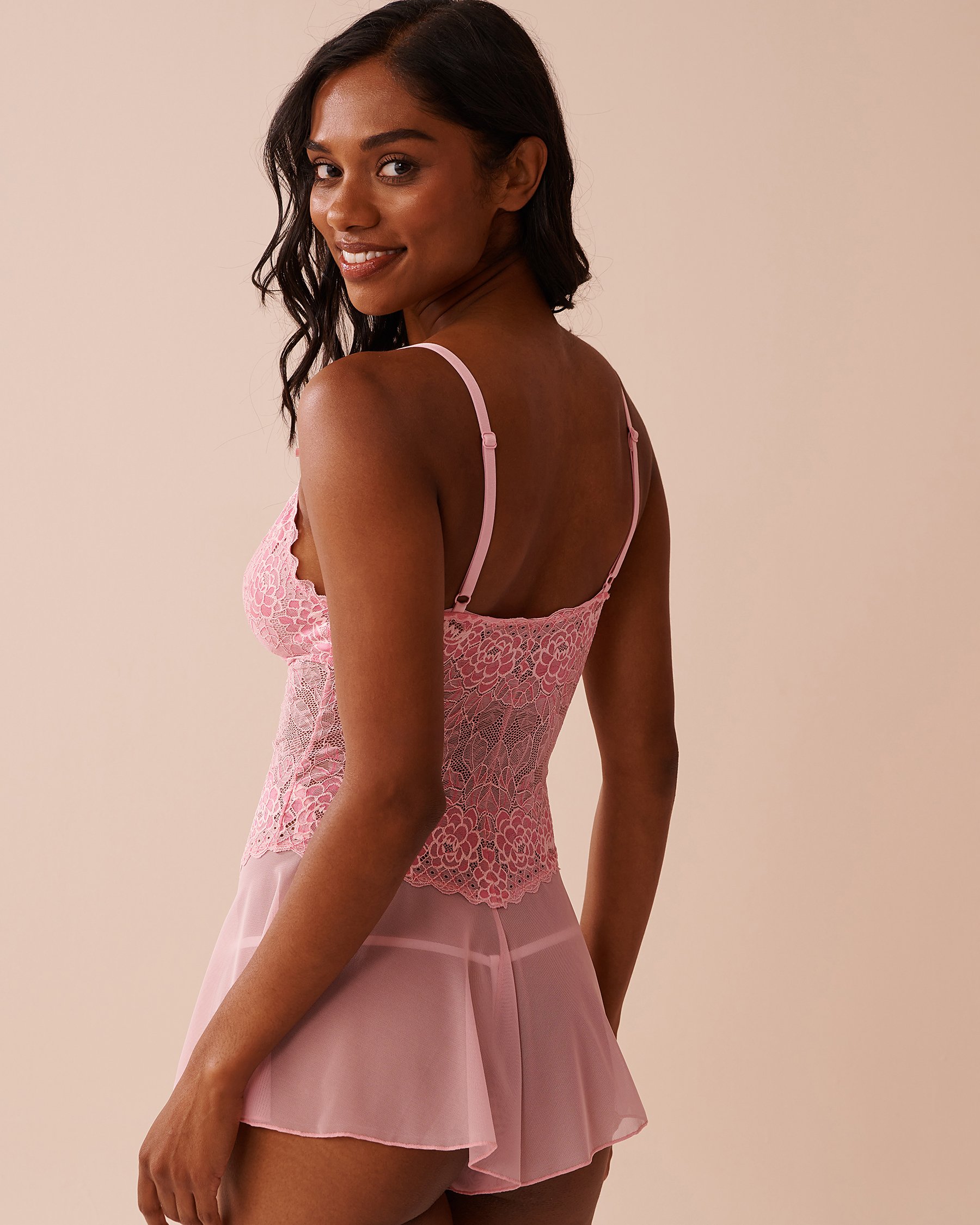 LA VIE EN ROSE Combishort en dentelle florale et résille Rose tendre 60300095 - View2