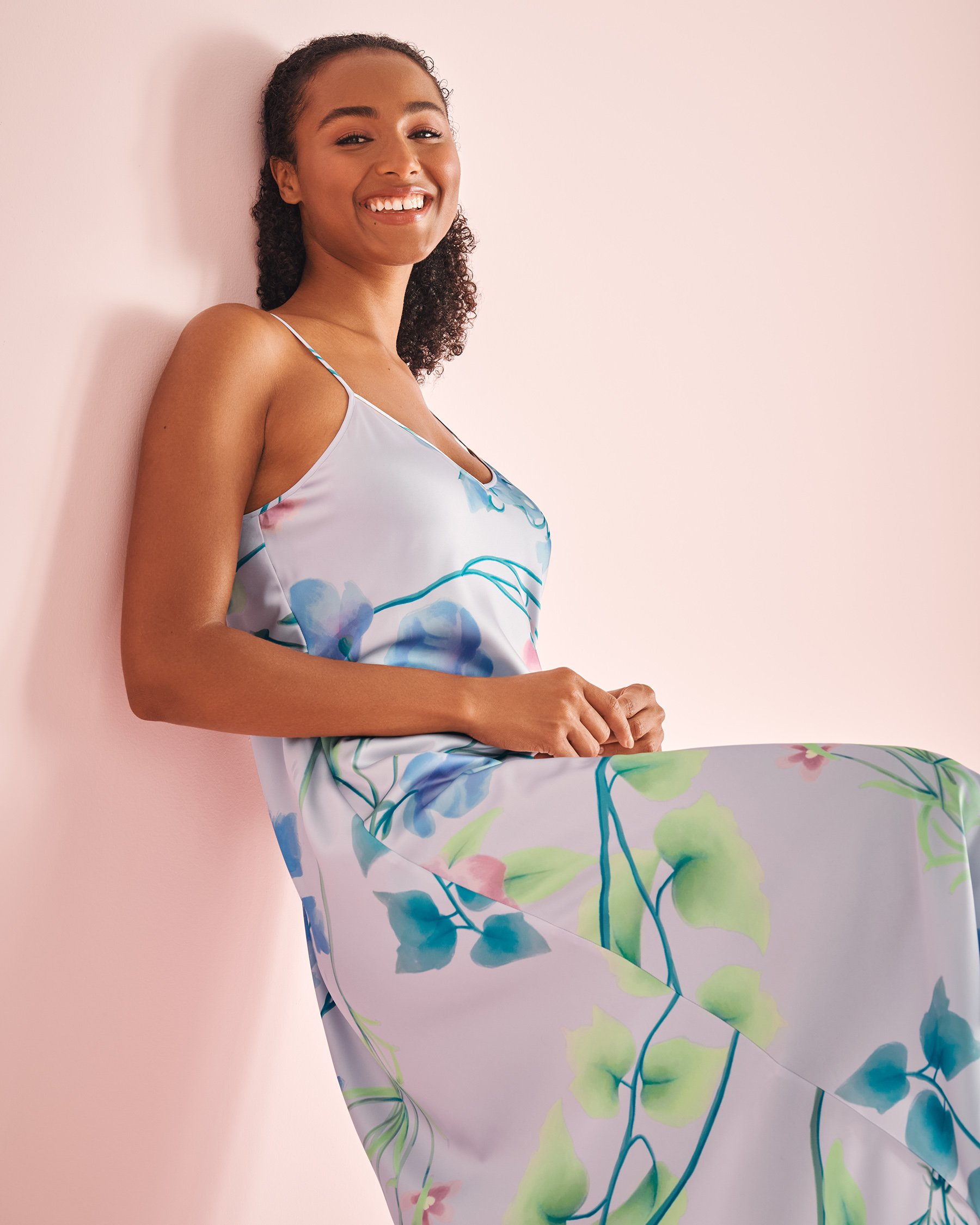 LA VIE EN ROSE Lavender Garden Print Long Satin Nightie with Shelf Bra Lavender Garden 60500171 - View3