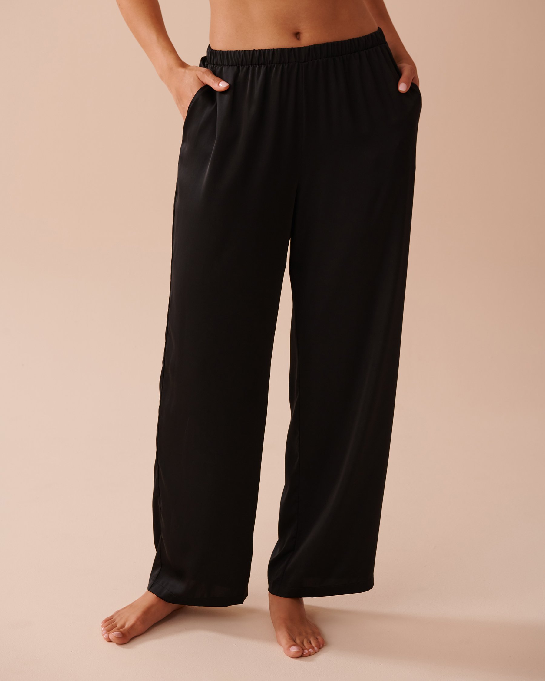 LA VIE EN ROSE Short Sleeve Satin Pajama Set Black 60400048 - View4