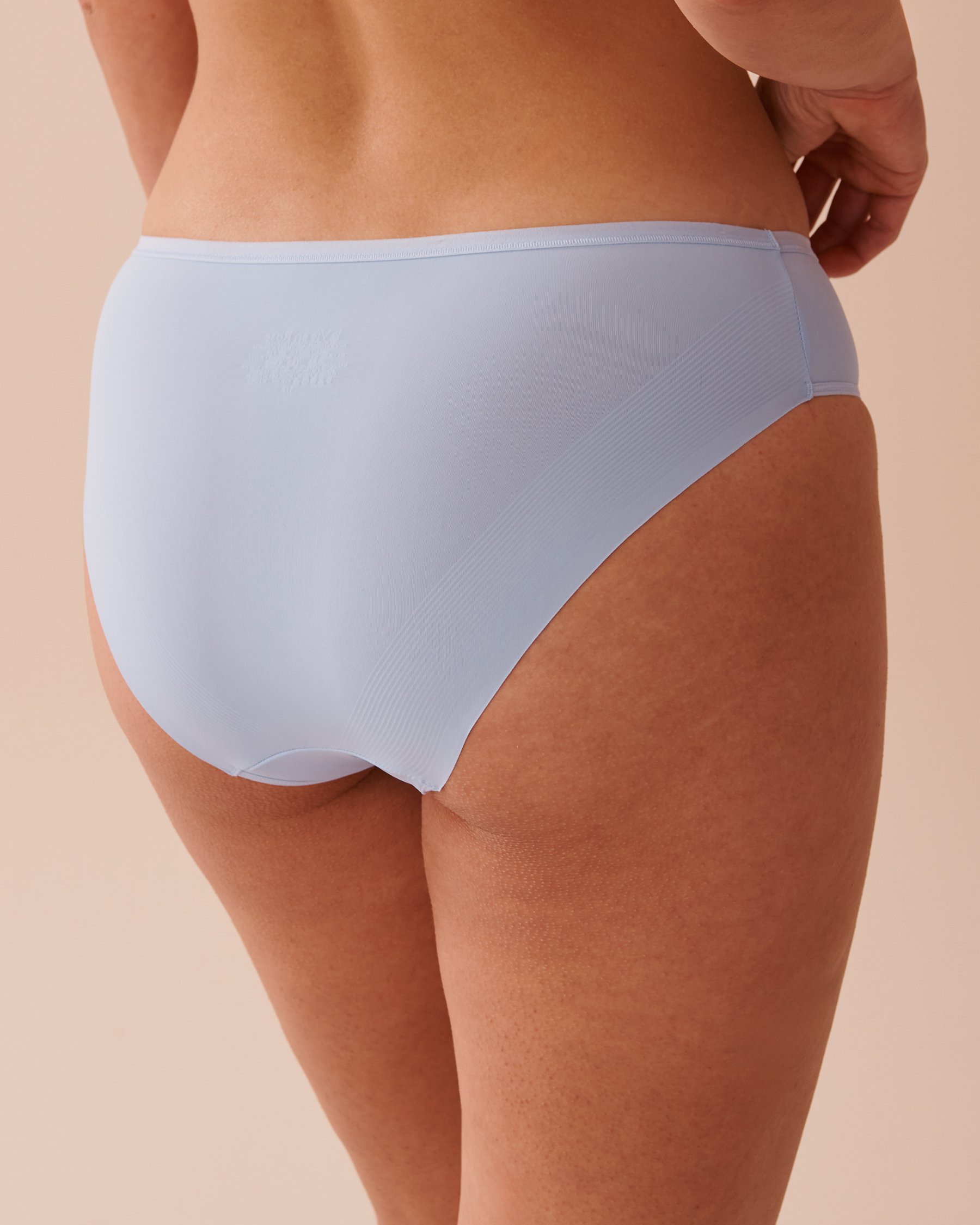 LA VIE EN ROSE Culotte bikini microfibre dos lisse Bleu poudré 20300373 - View2