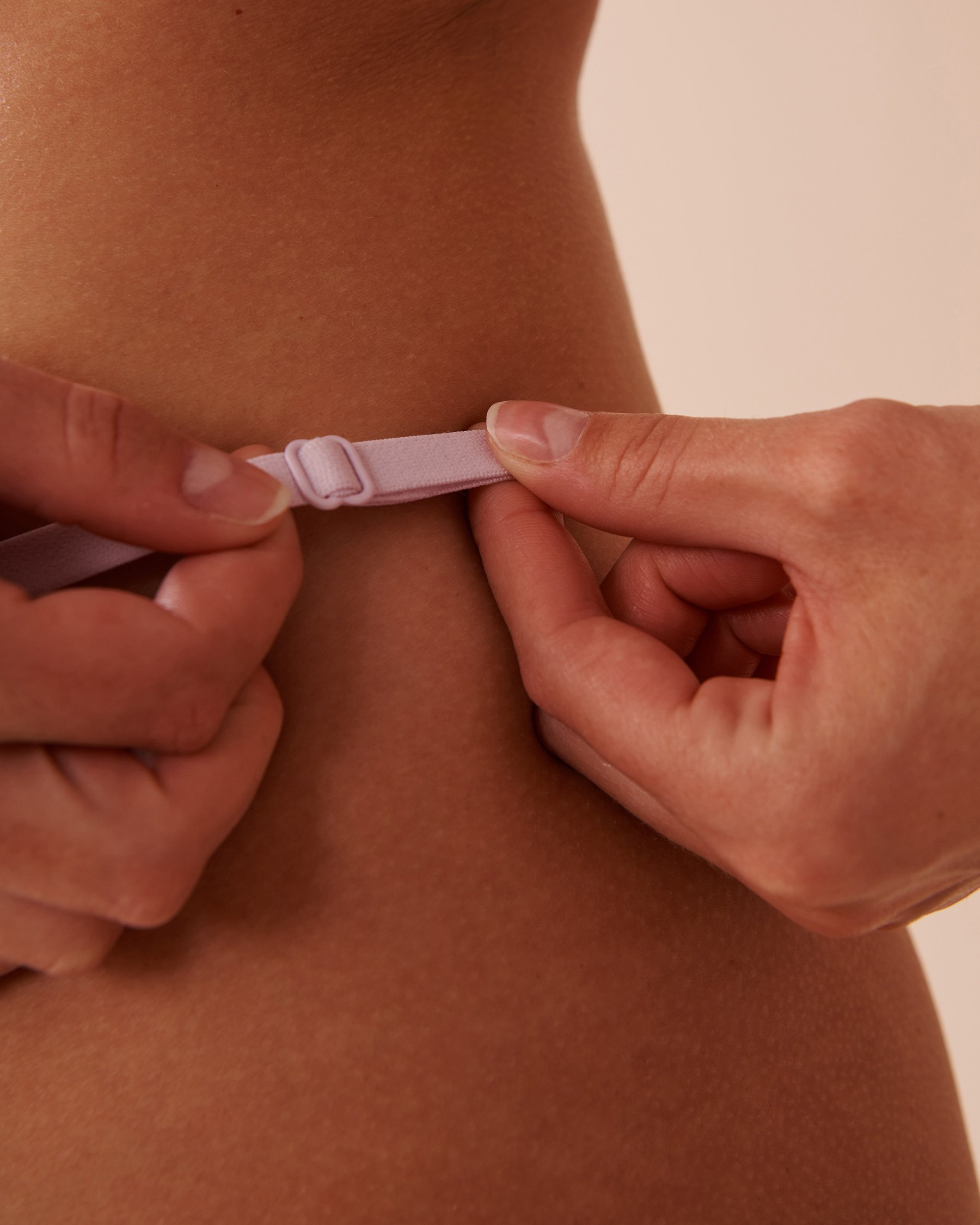 LA VIE EN ROSE Adjustable Lace String Panty Lavender 20300374 - View3