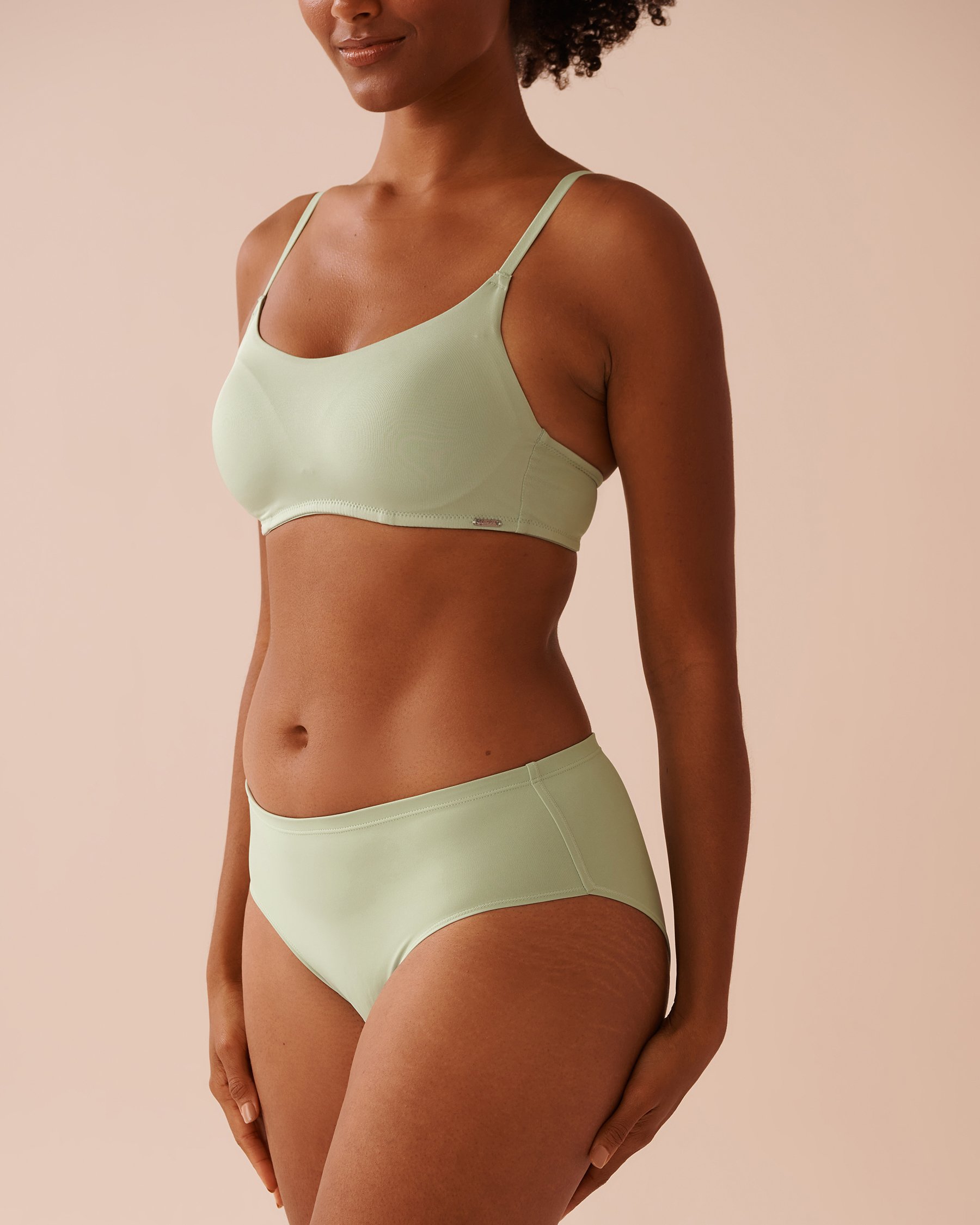 LA VIE EN ROSE Super Absorbency Hiphugger Period Panty Frosty Green 20400015 - View1