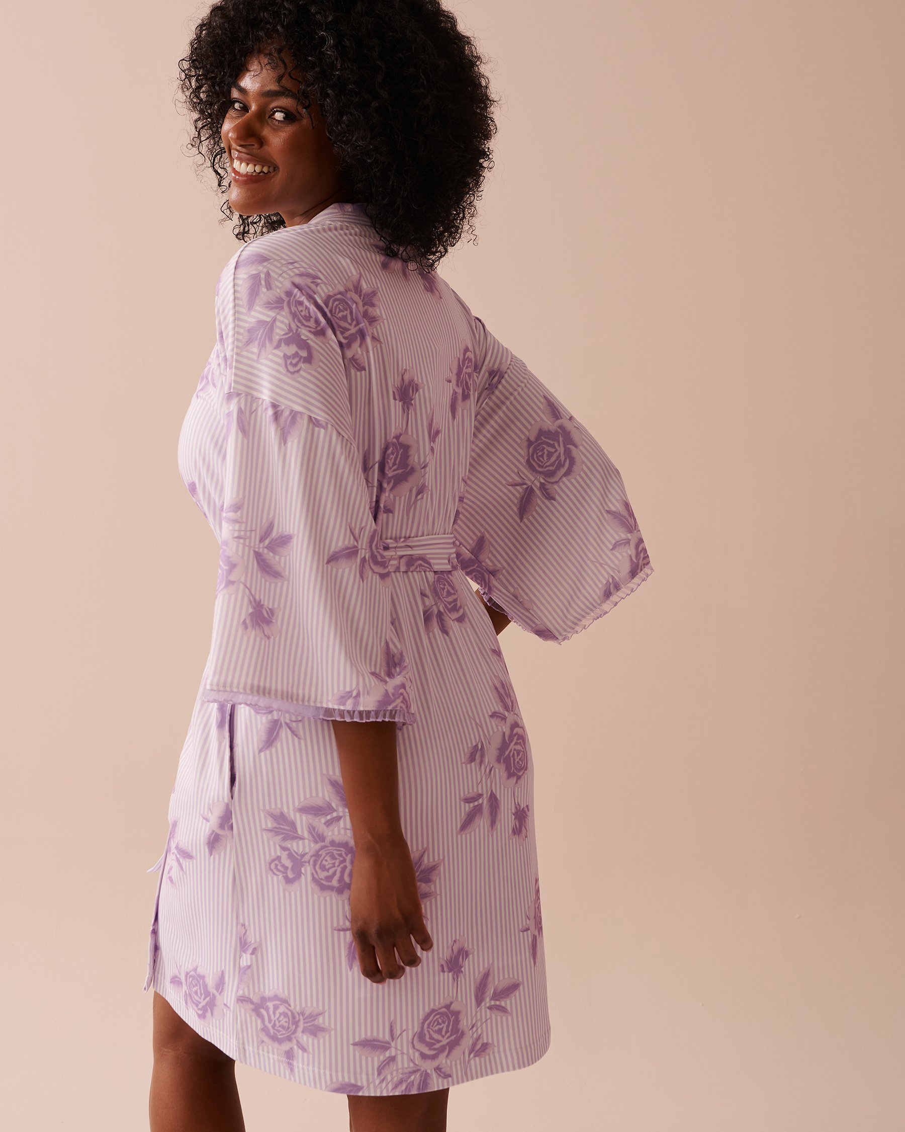 LA VIE EN ROSE Lilac Rose Print Super Soft Kimono Lilac Rose 40600200 - View6