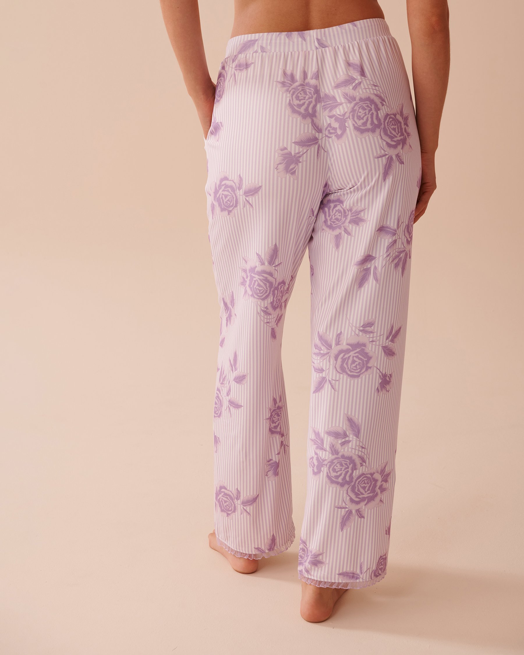 LA VIE EN ROSE Pantalon de pyjama ultra doux imprimé rose lilas Lilas et roses 40200669 - View2