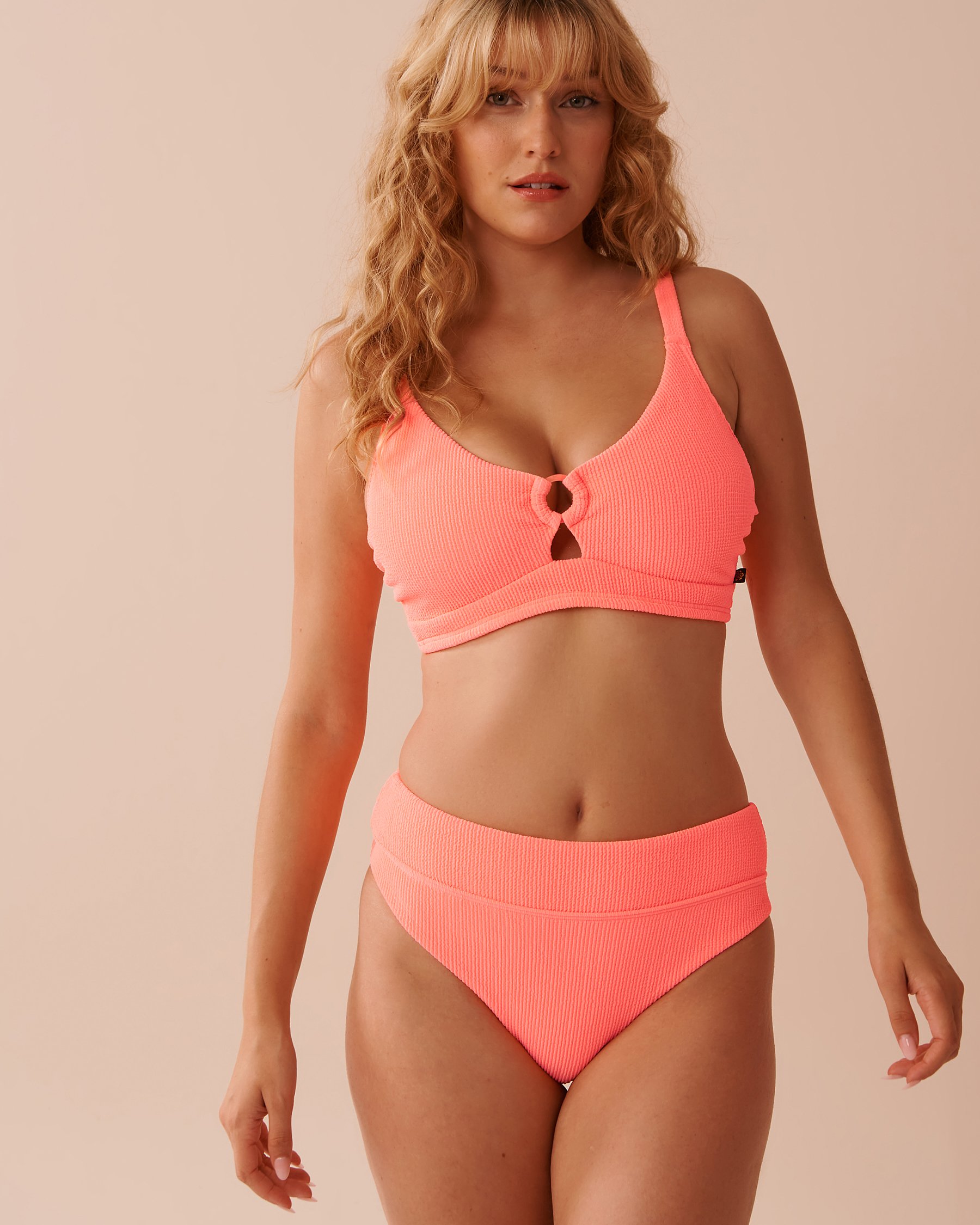 LA VIE EN ROSE AQUA CORAL CRUSH Textured Mid Waist Brazilian Bikini Bottom Coral Crush 70300648 - View3
