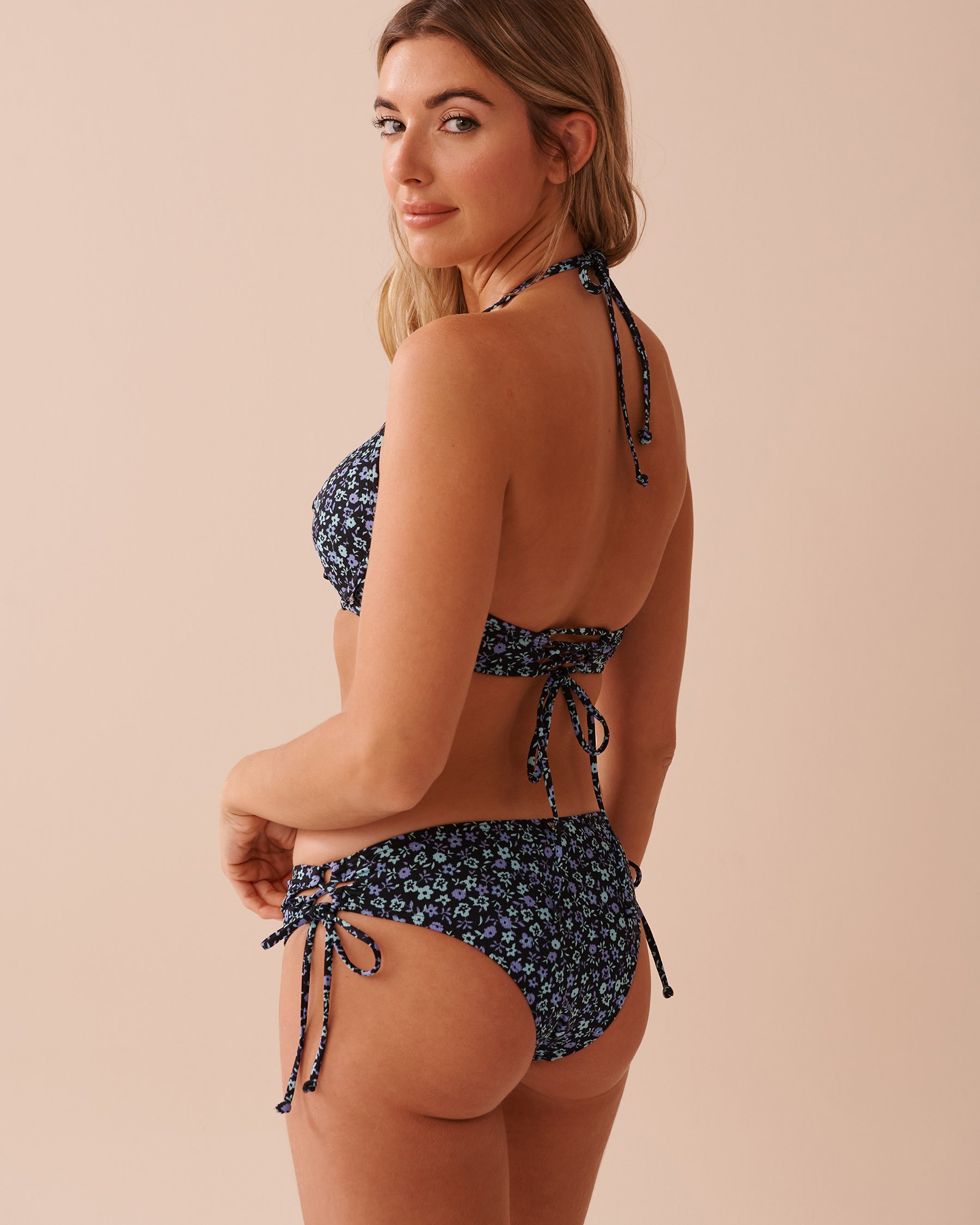 LA VIE EN ROSE AQUA Haut de bikini push-up en fibres recyclées PERIWINKLE FLOWERS Pervenche en fleurs 70100700 - Voir3