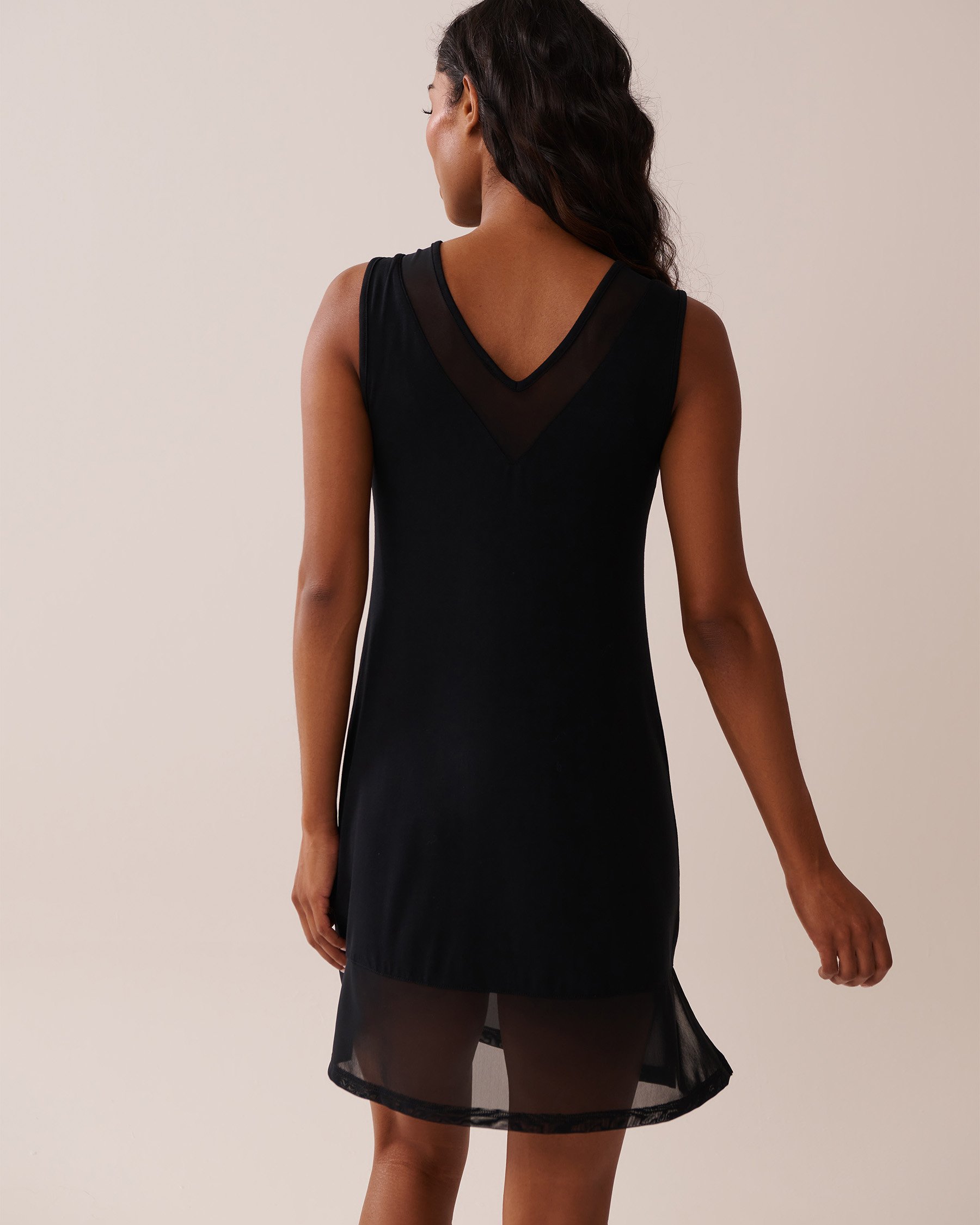 LA VIE EN ROSE AQUA Robe courte sans manches insertions de résille en fibres recyclées Noir 80300108 - View2