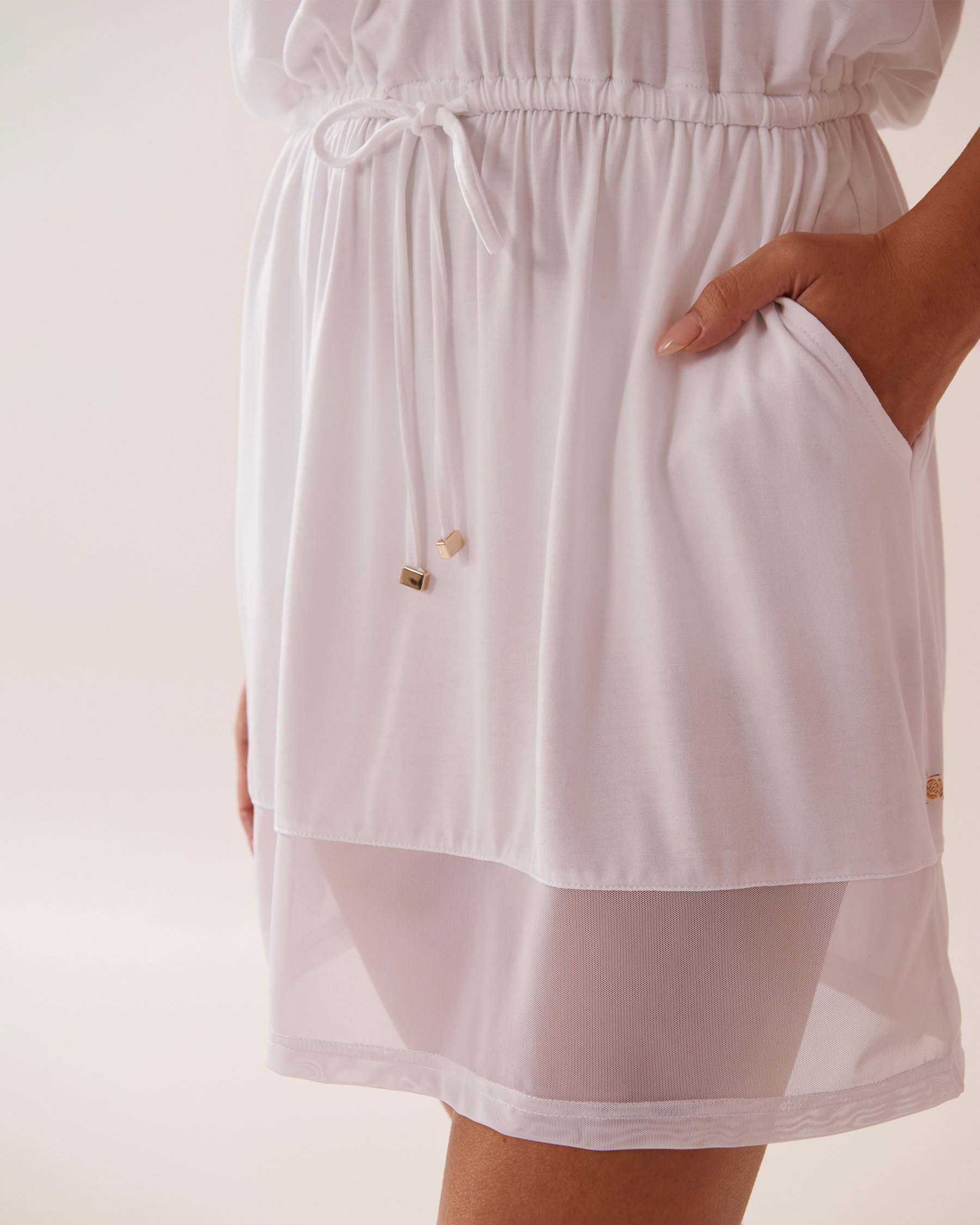 LA VIE EN ROSE AQUA Robe manches courtes insertions de résille en fibres recyclées Blanc 80300107 - Voir3