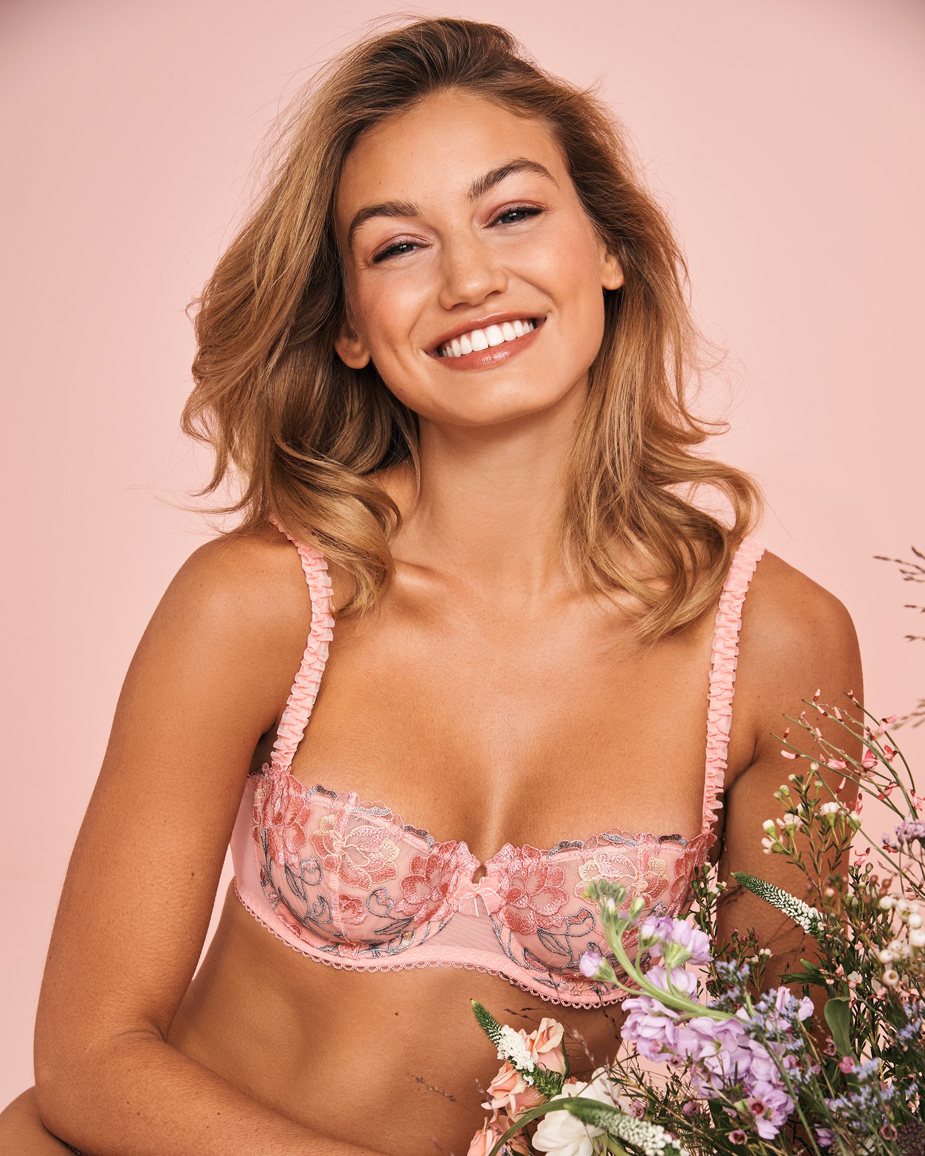 LA VIE EN ROSE Soutien-gorge sans doublure balconnet Fleurs rose pêche 10100170 - View1