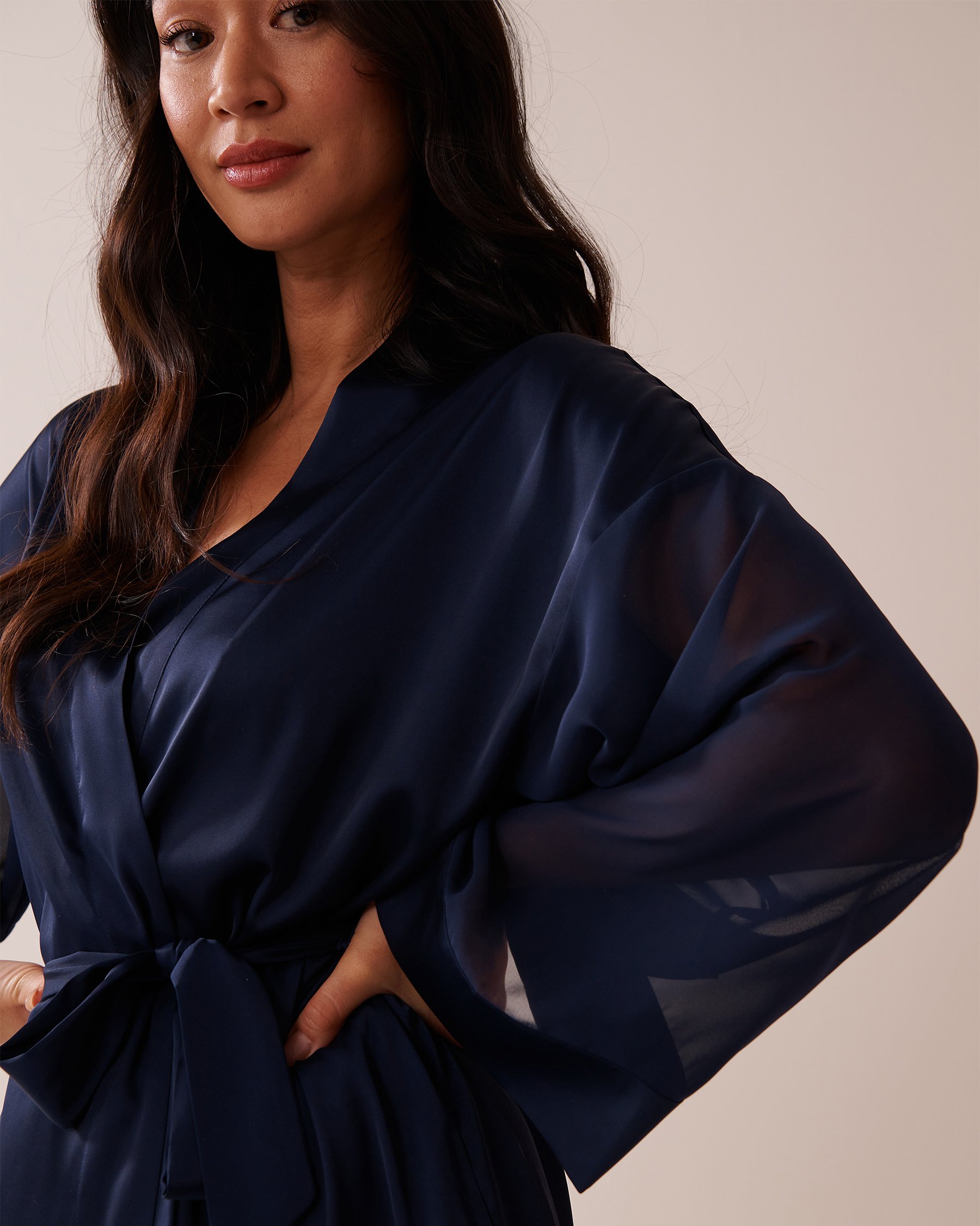 LA VIE EN ROSE Chiffon and Satin Kimono Navy Blue 60600092 - View10