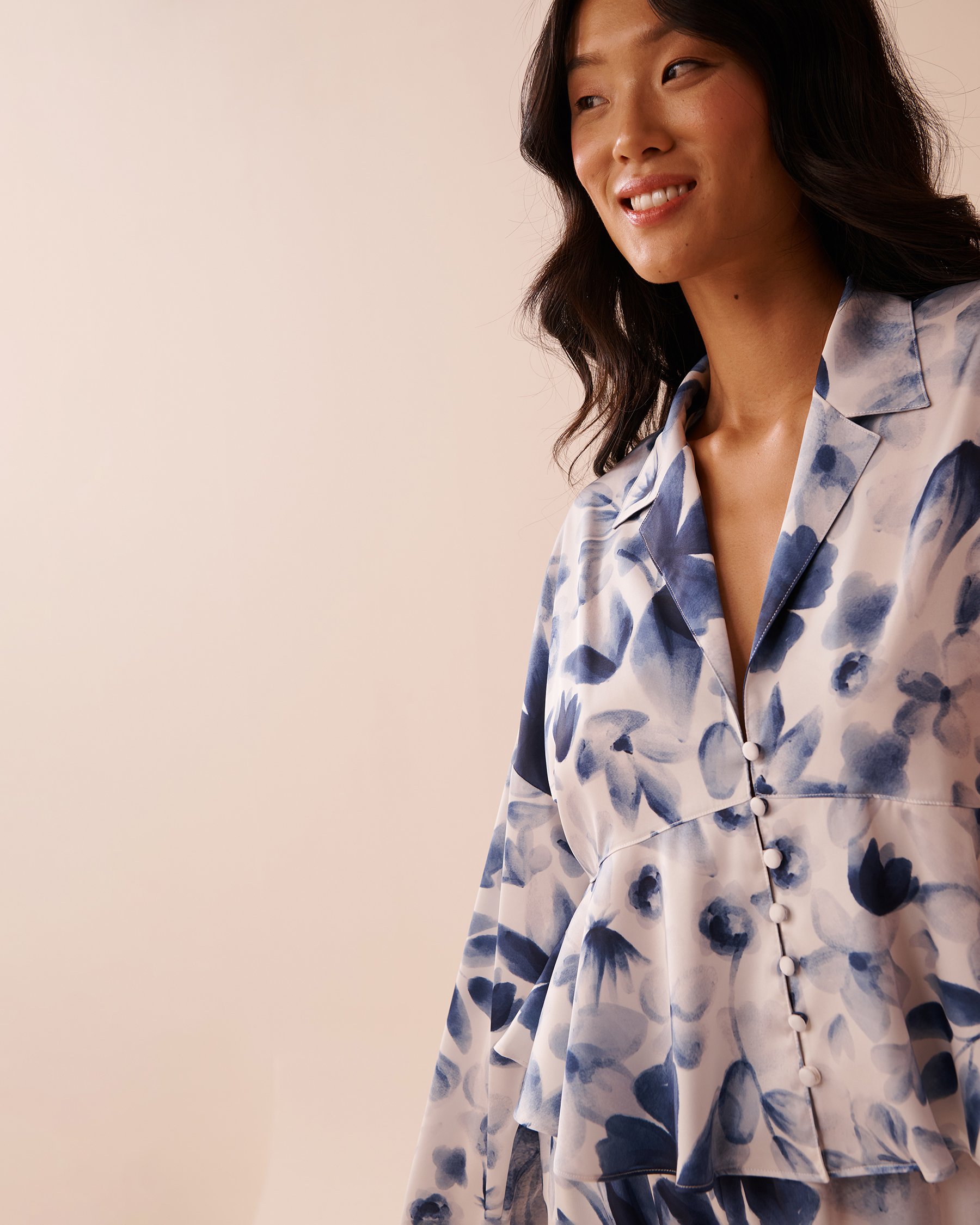 LA VIE EN ROSE Blue Floral Print Satin Flared Button-down Shirt Night Garden 60100126 - View8