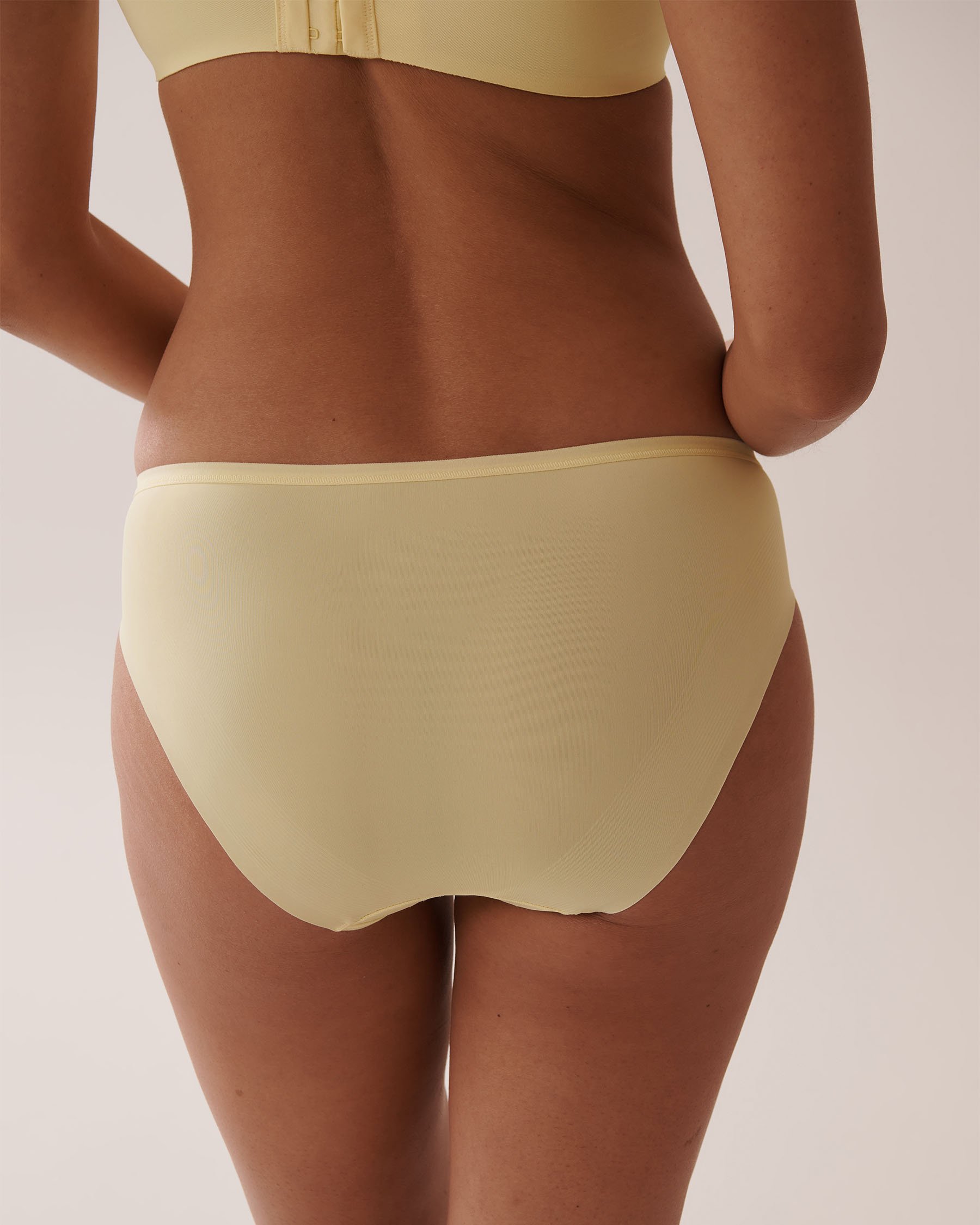 LA VIE EN ROSE Culotte bikini microfibre et résille dos lisse Jaune citron 20300386 - View2