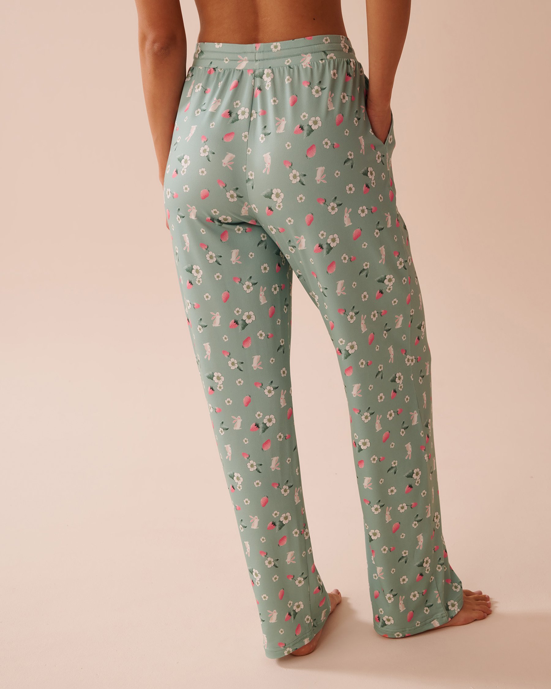LA VIE EN ROSE Rabbit & Strawberry Print Super Soft Pajama Pants Green/Rabbits & Strawberries 40200691 - View2