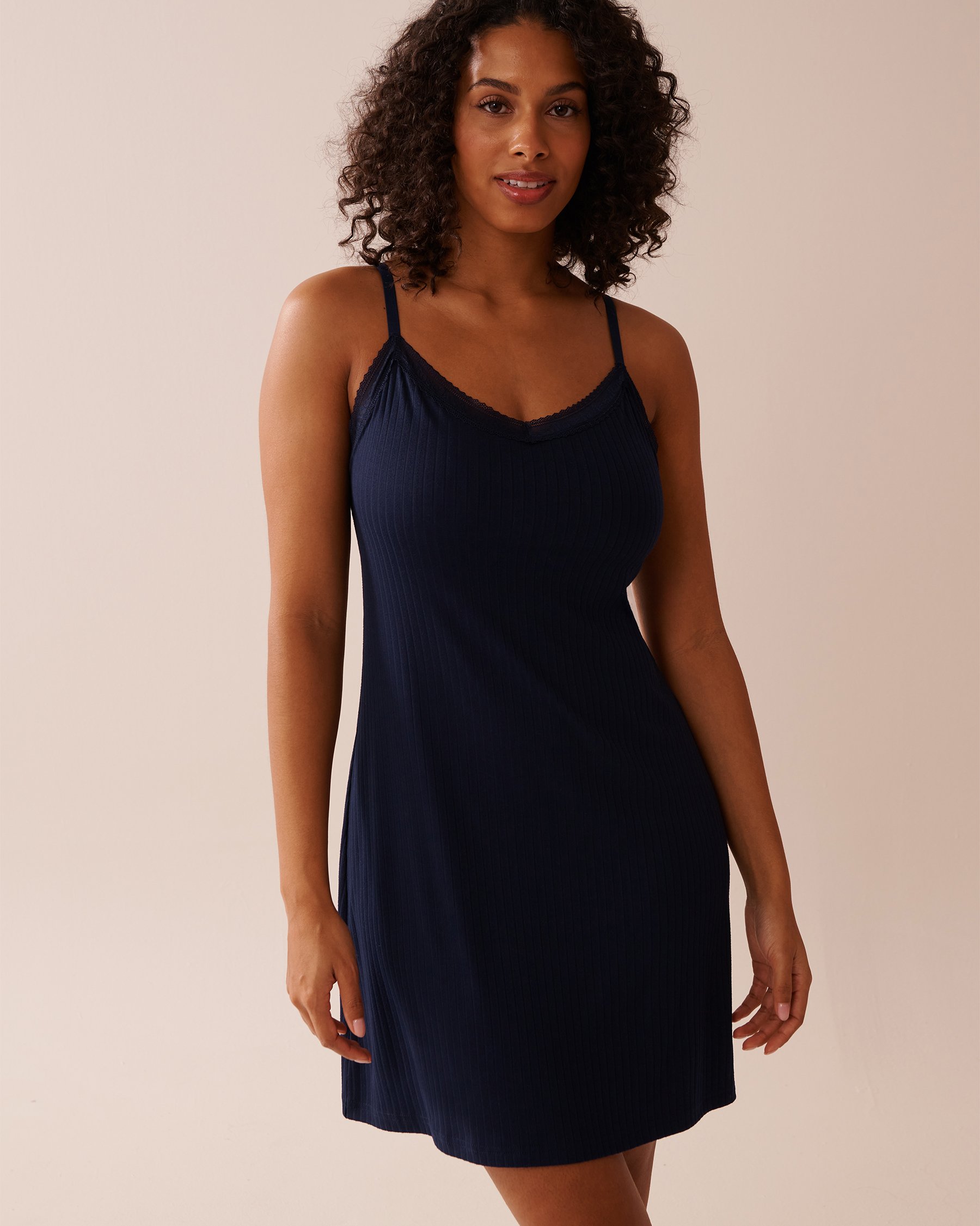 LA VIE EN ROSE Nuisette jersey côtelé à soutien intégré et bordure de dentelle Bleu marine 40500416 - Voir4