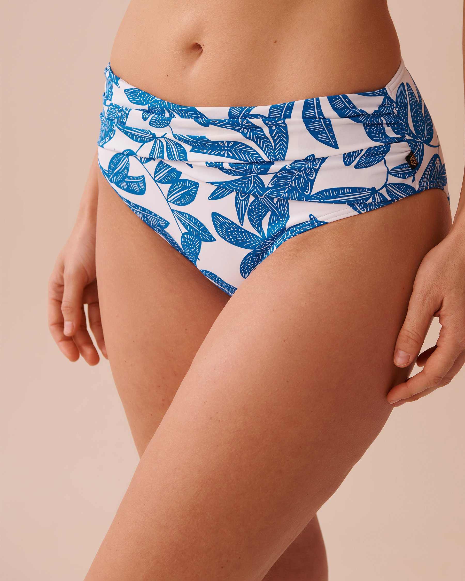 LA VIE EN ROSE AQUA MERMAID GARDEN Draped Mid Waist Bikini Bottom Mermaid Garden 70300663 - View1