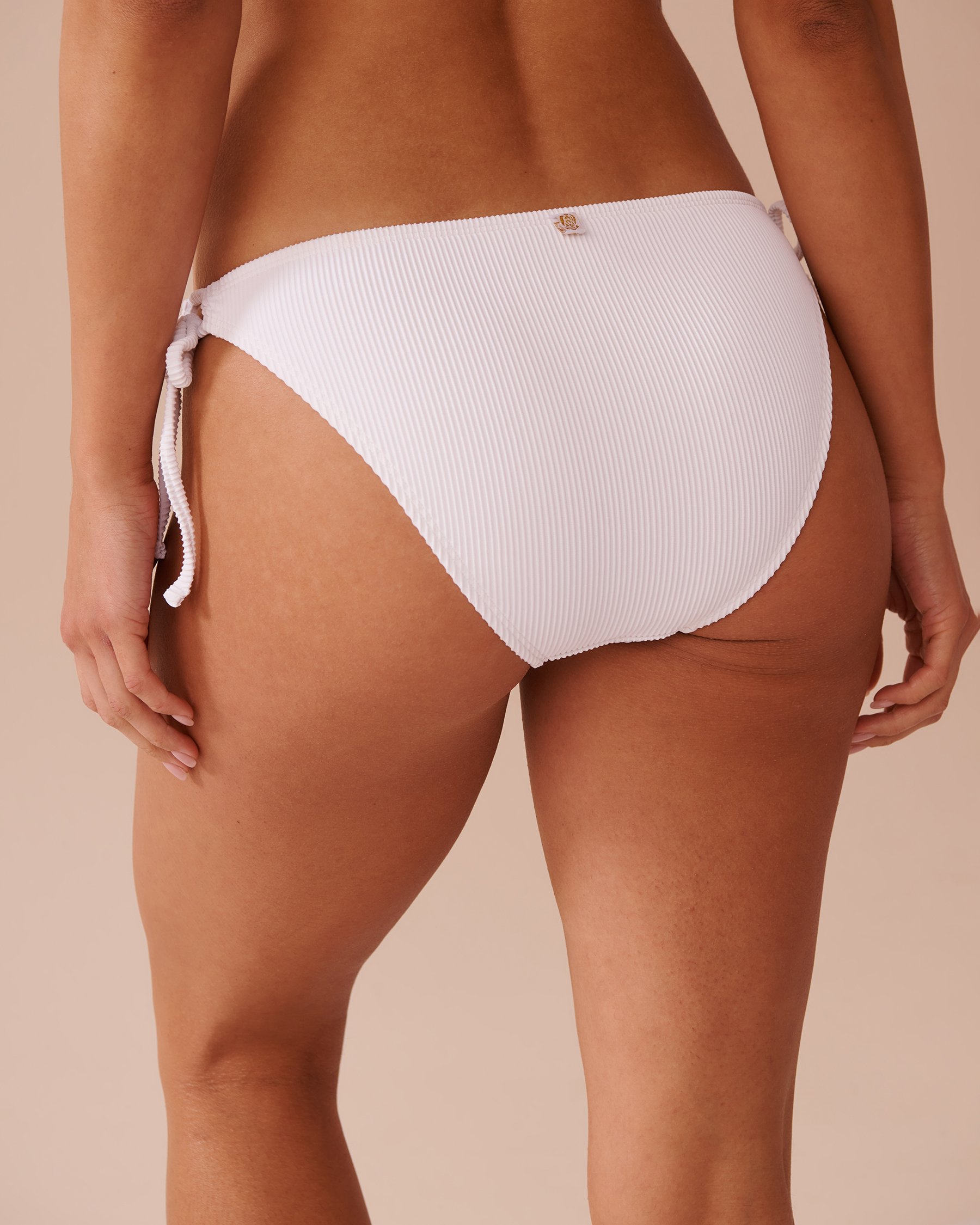 LA VIE EN ROSE AQUA Bas de bikini brésilien noué aux hanches côtelé SOLID Blanc 70300678 - View2