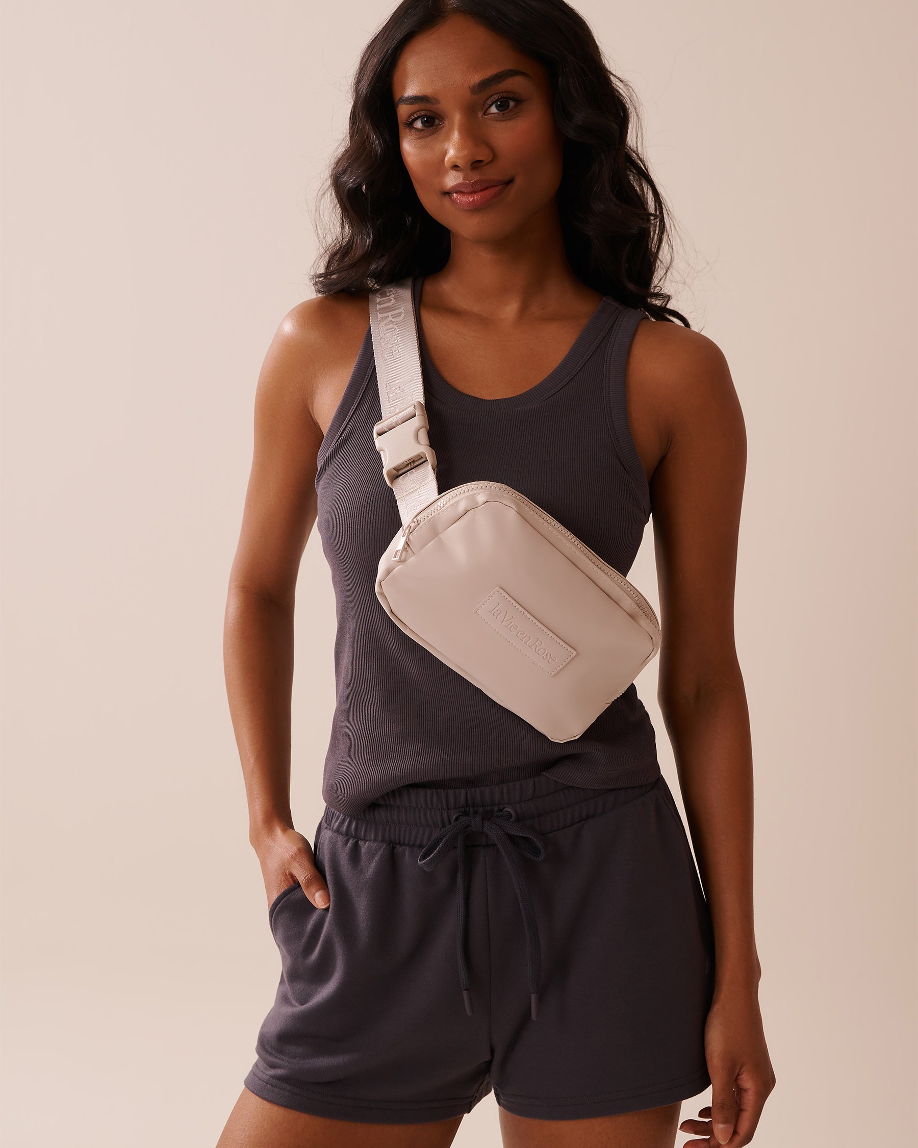 LA VIE EN ROSE Belt Bag Light Beige 40700391 - View6