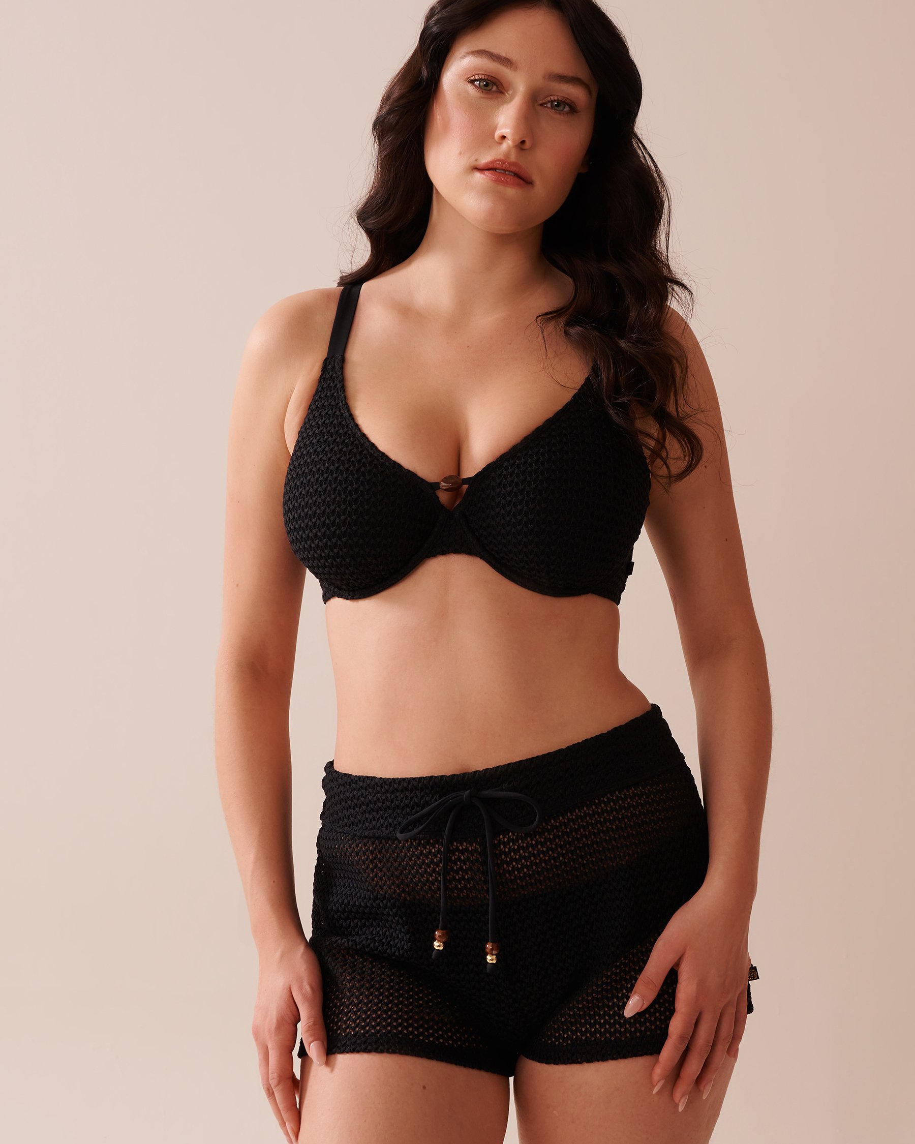 LA VIE EN ROSE AQUA SOLID Crochet Swim Shorts Black 80200067 - View5