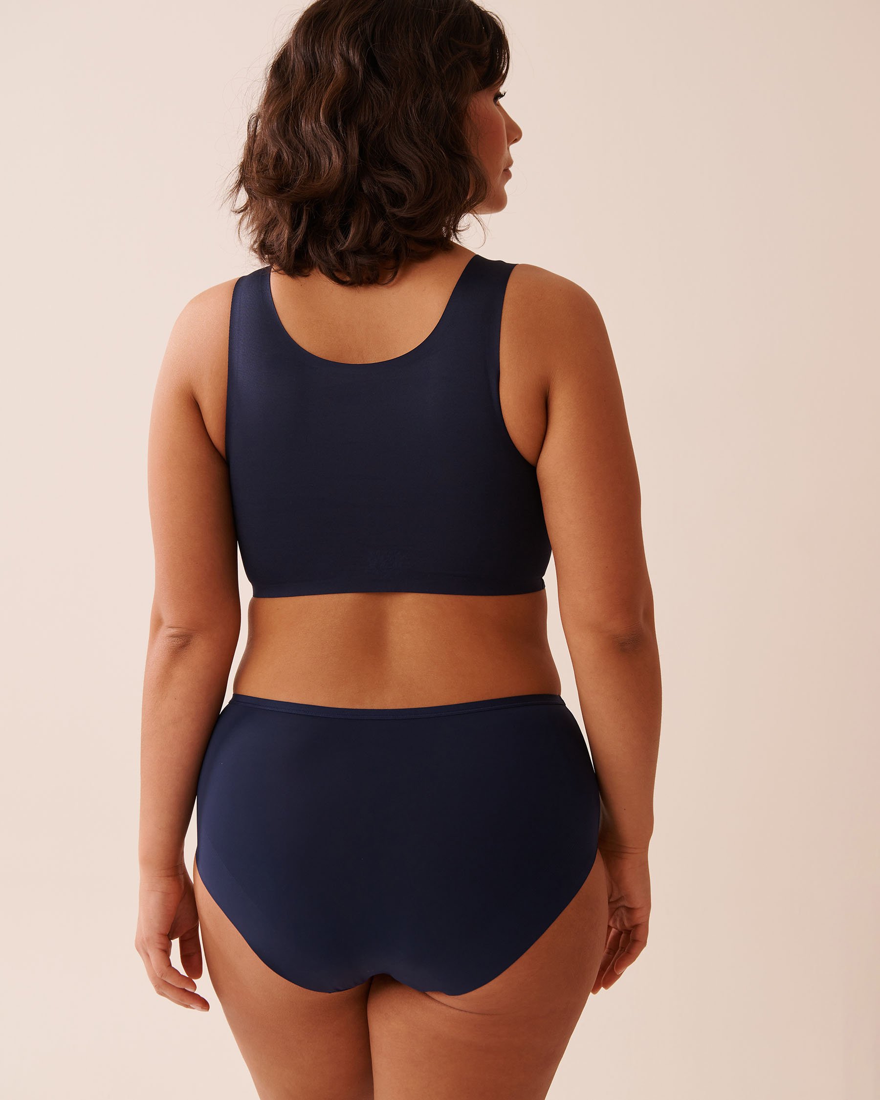 LA VIE EN ROSE Lightly Lined Full Coverage Lounge Tank Bra Navy Blue 10200505 - View2