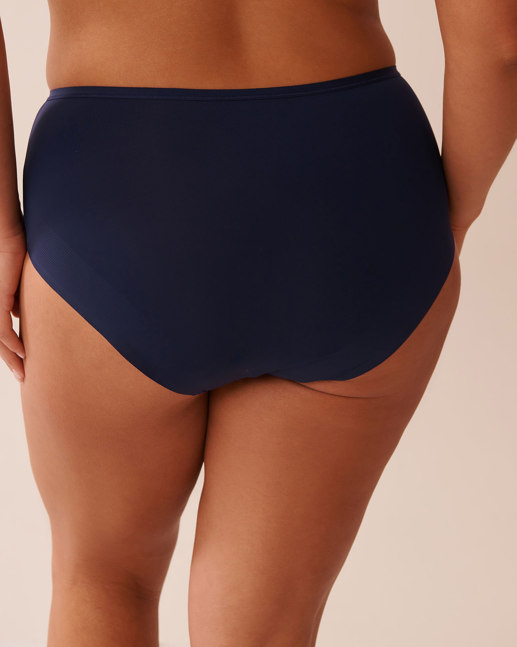 LA VIE EN ROSE Microfiber Sleek Back High Waist Bikini Panty Navy Blue 20300412 - View5