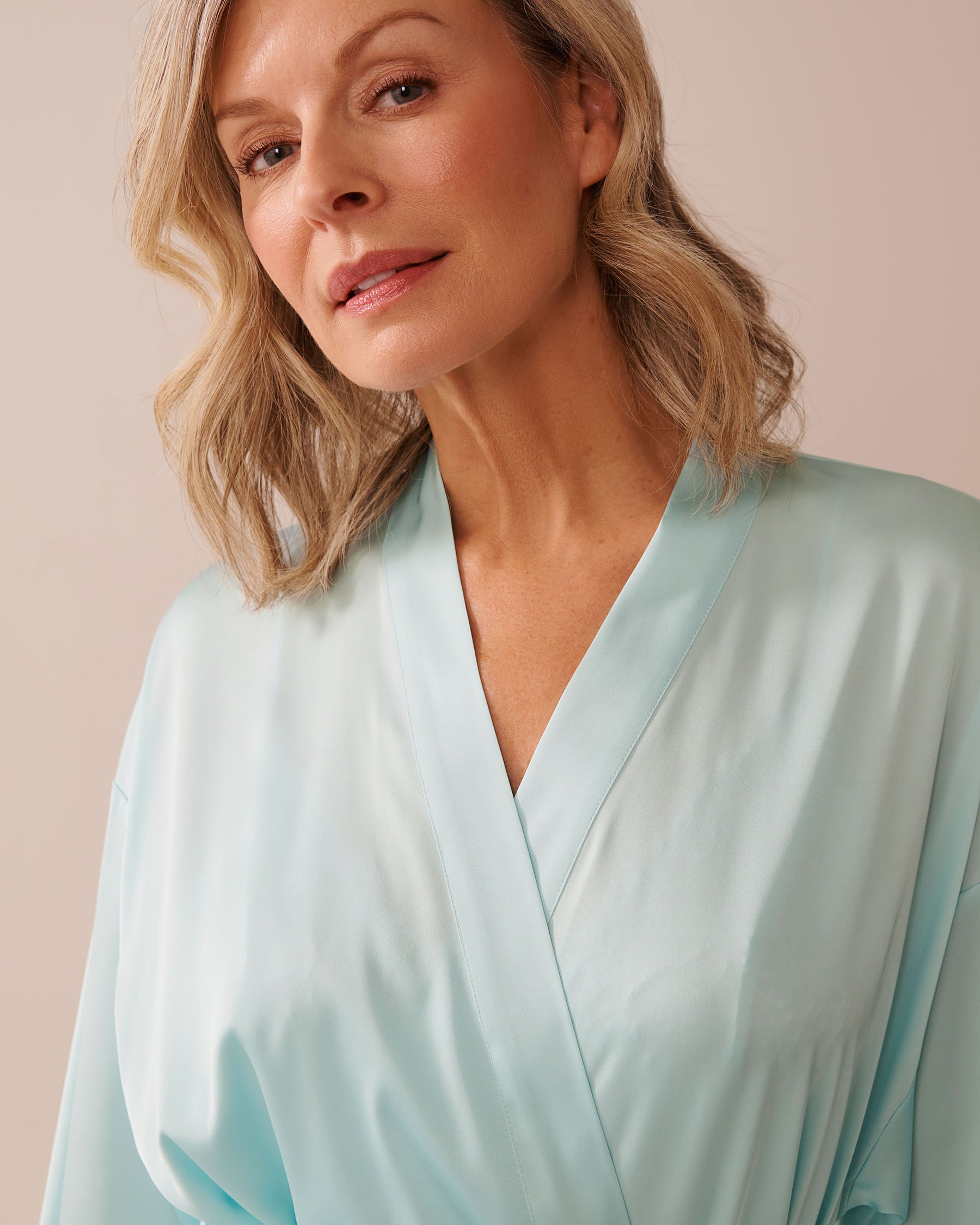 LA VIE EN ROSE Satin Kimono Turquoise 60600094 - View6