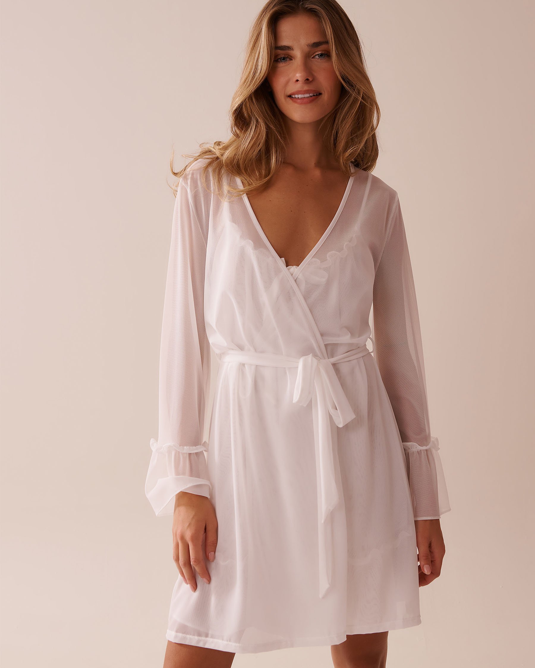 LA VIE EN ROSE Kimono court en résille Blanc 60600095 - View1