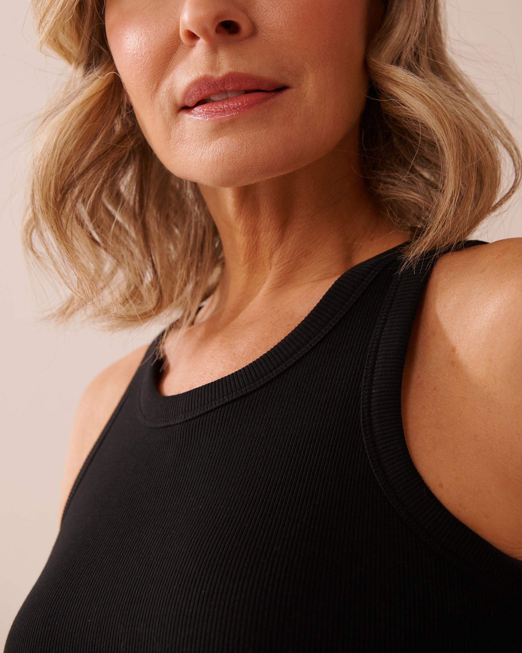 LA VIE EN ROSE Ribbed Cotton Cami with Shelf Bra Black 50100108 - View3